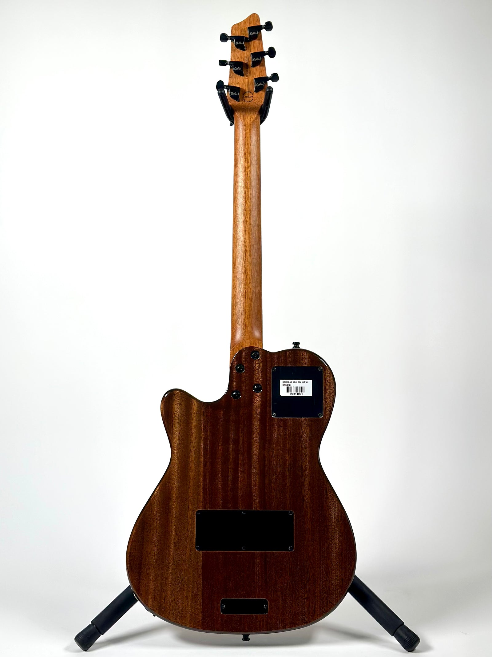Godin A6 Ultra Deluxe, Natural