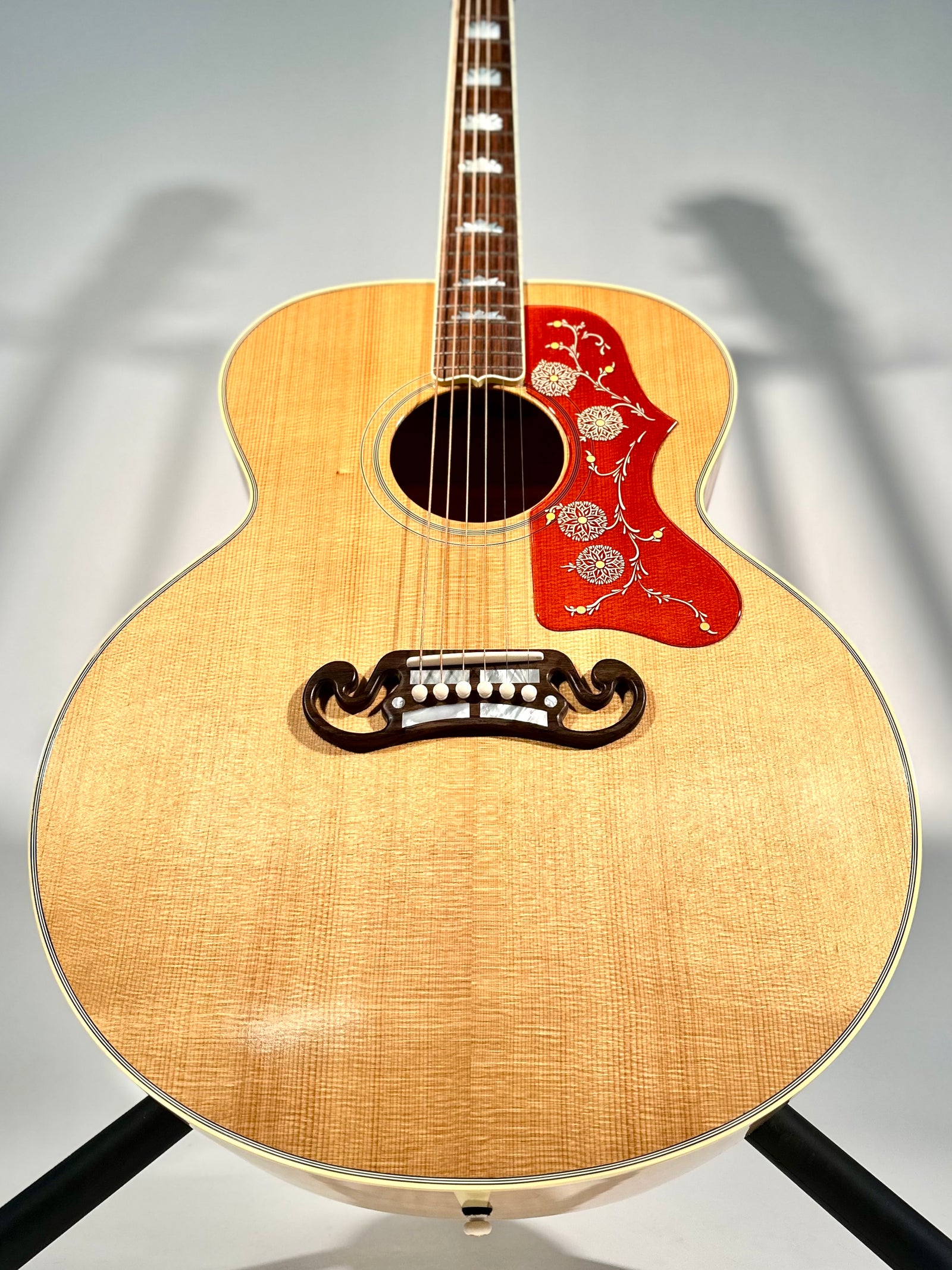 Gibson 1957 SJ-200, Antique Natural (Finish Flaw)