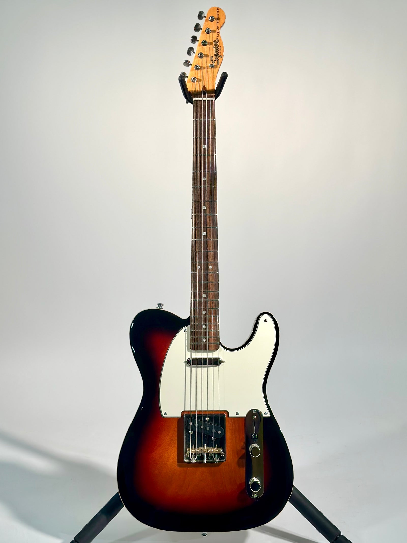 Squier Classic Vibe '60s Custom Telecaster, 3-Tone Sunburst (Consignment)
