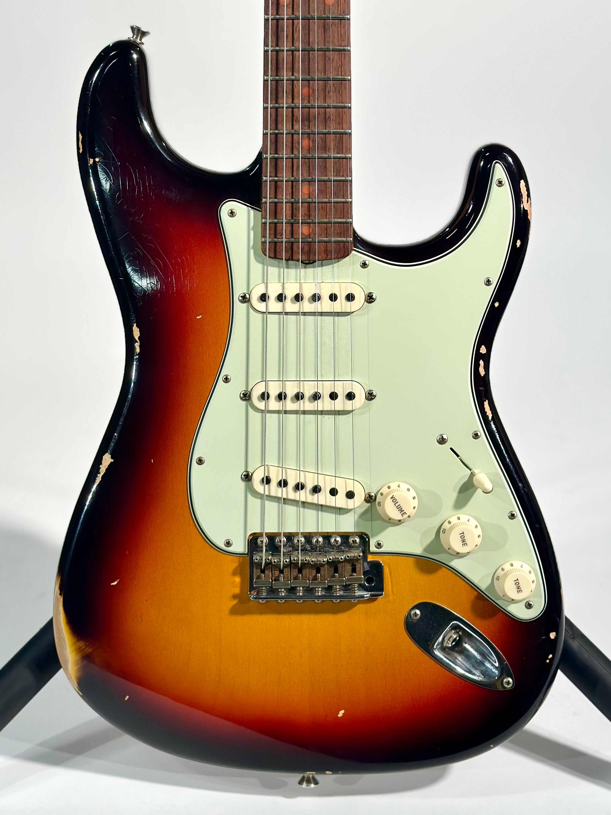 Fender Custom Shop Willcutt "The 63" Stratocaster Relic, 3-Tone Sunburst (Trade In)