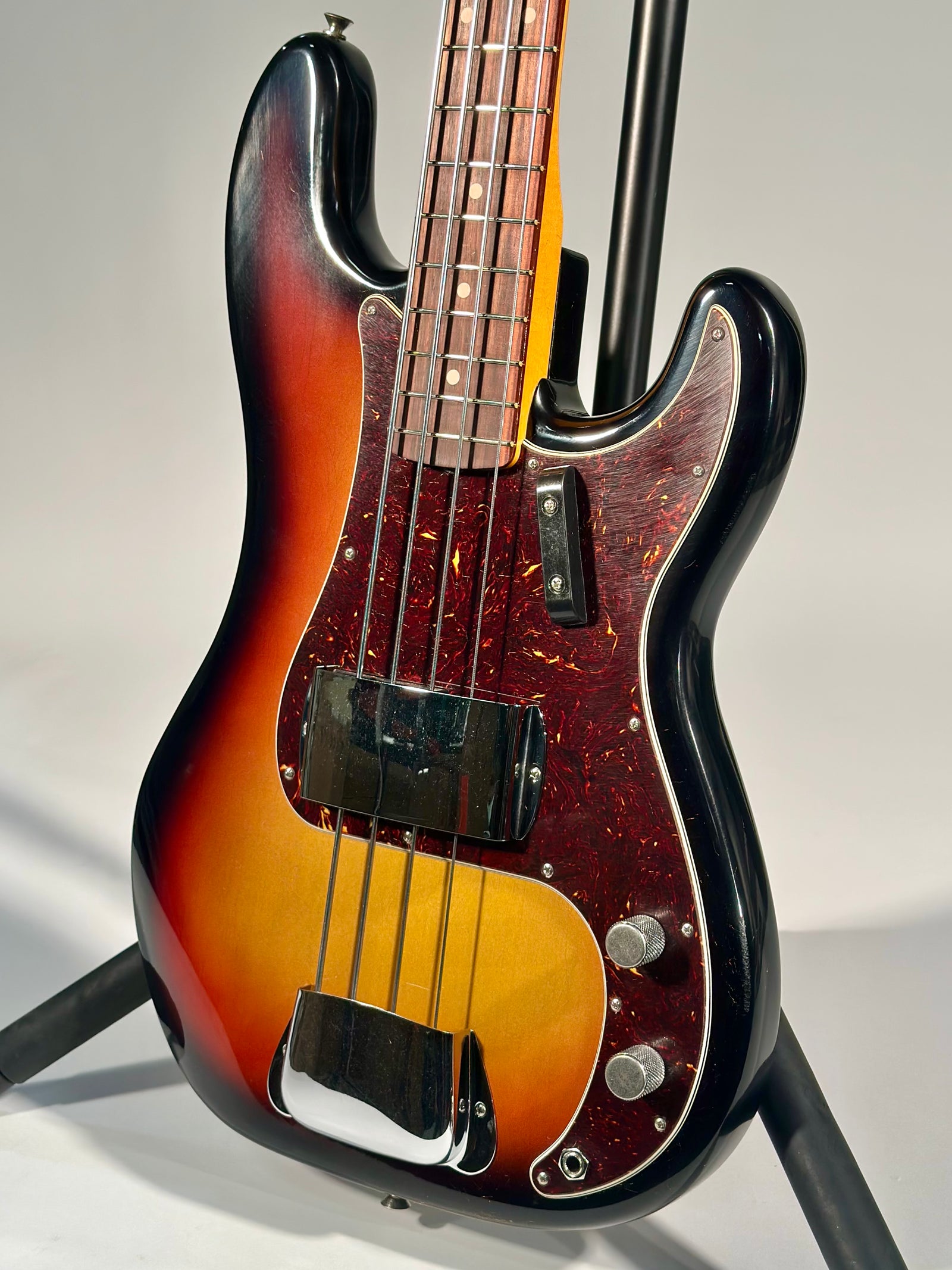 Fender James Jamerson '62 Precision Bass, 3-Tone Sunburst