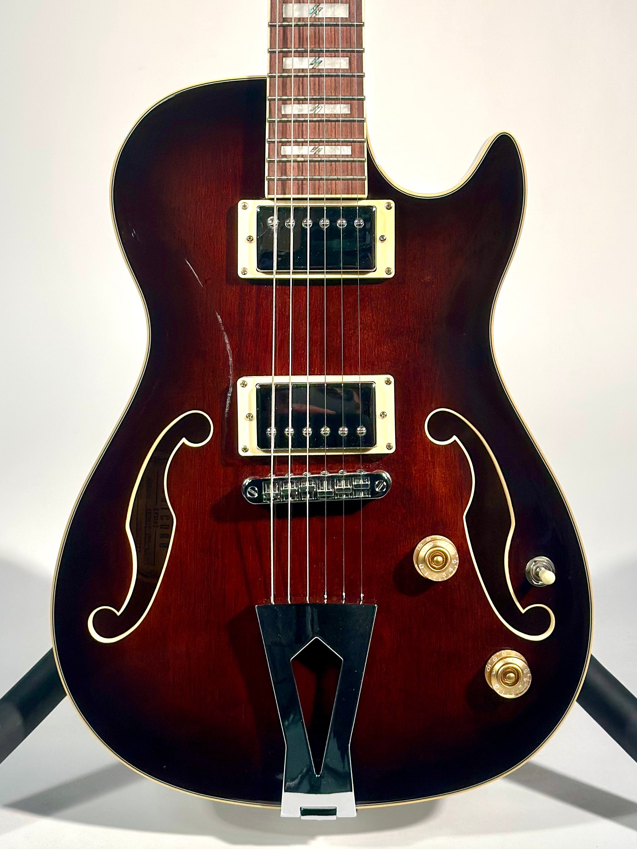 Ibanez Artcore AXD83P, Dark Violin Sunburst (Trade In)