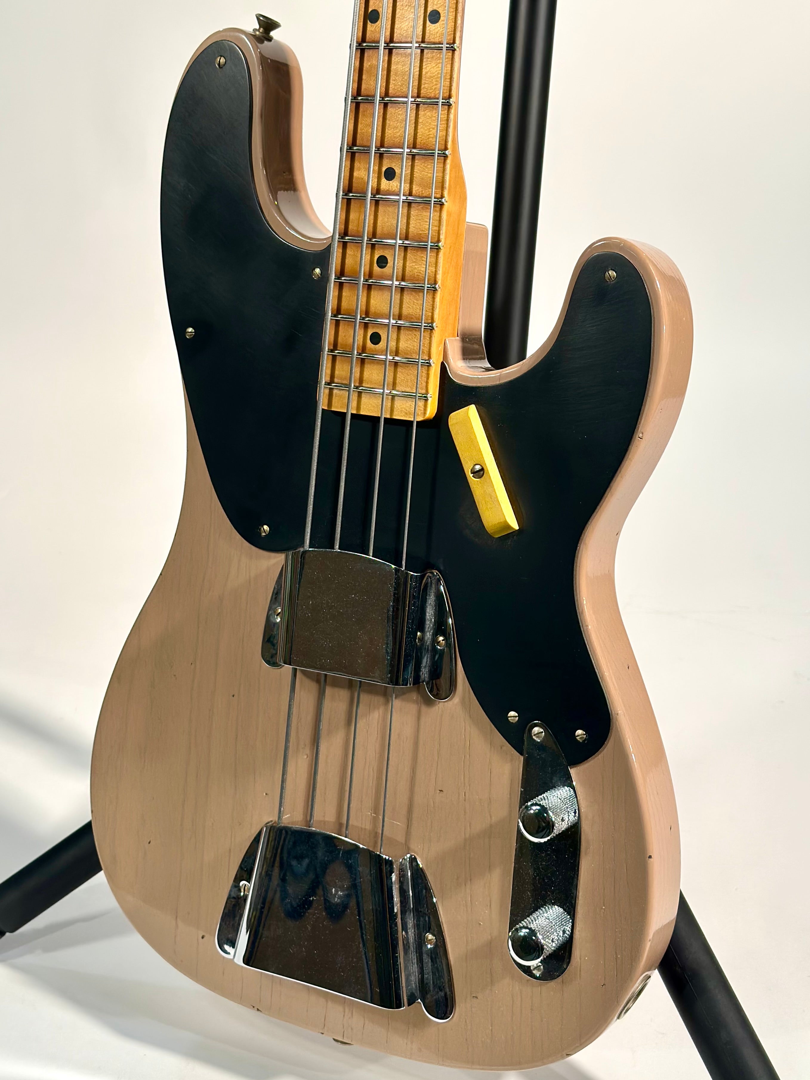 Fender Custom Shop 1951 Precision Bass Journeyman Relic, Dirty White Blonde