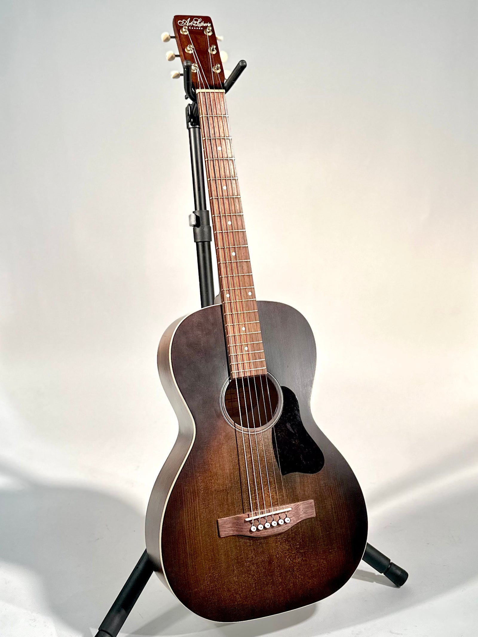 Art & Lutherie Roadhouse Parlor (Trade In)
