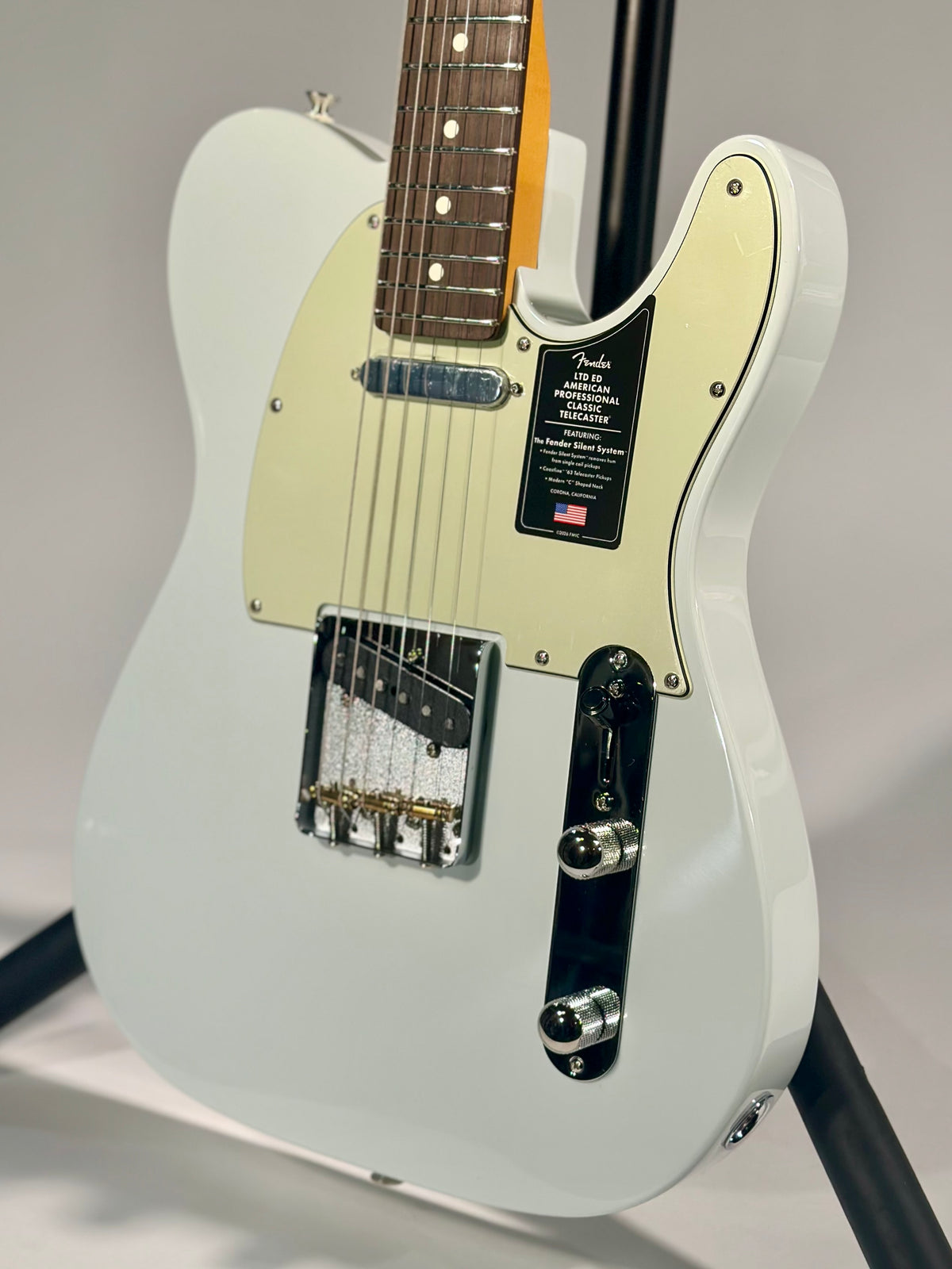 Fender Limited Edition American Professional Classic Silent System Telecaster, Sonic Blue