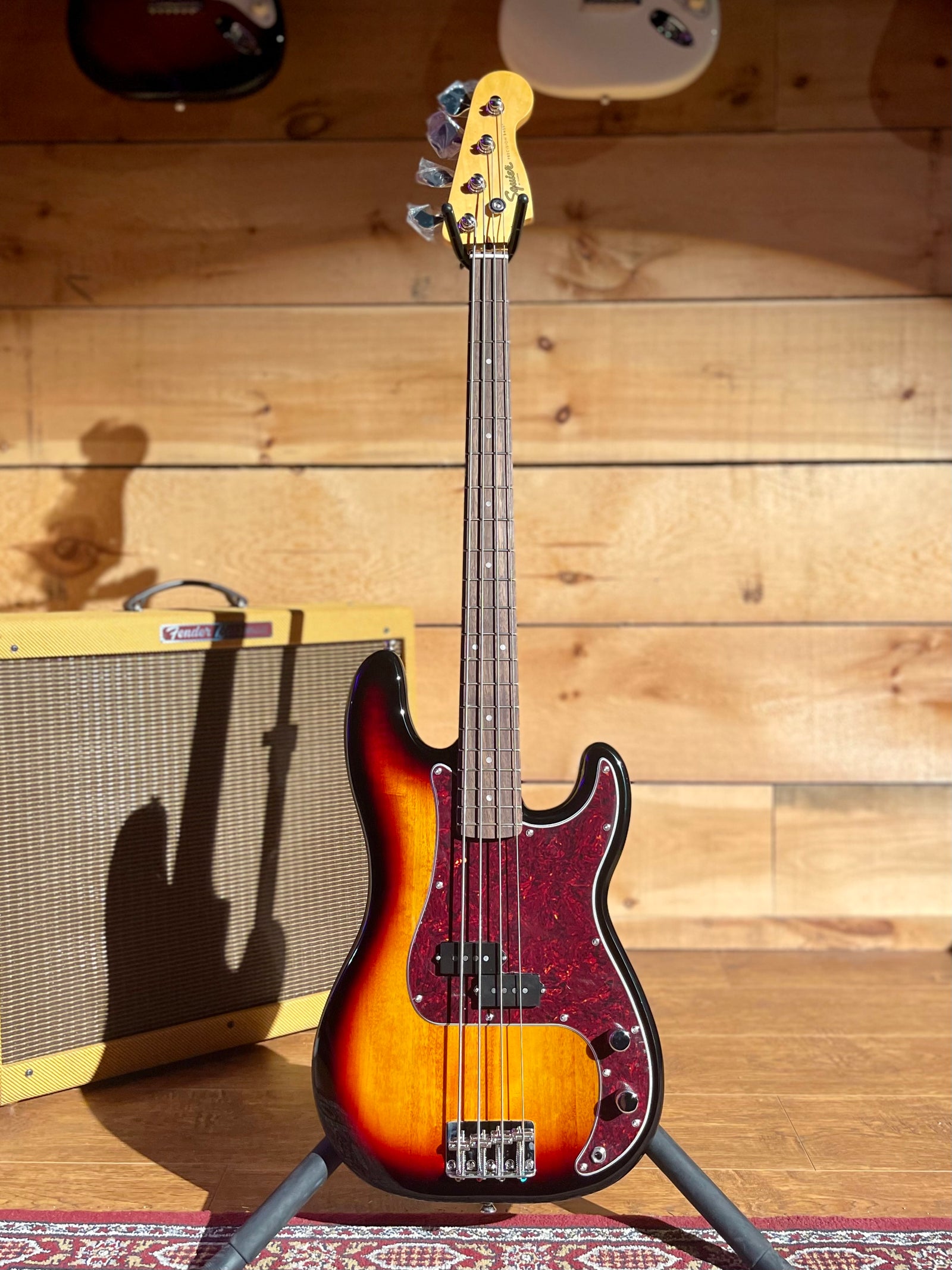Squier Classic Vibe '60s Precision Bass, 3-Color Sunburst