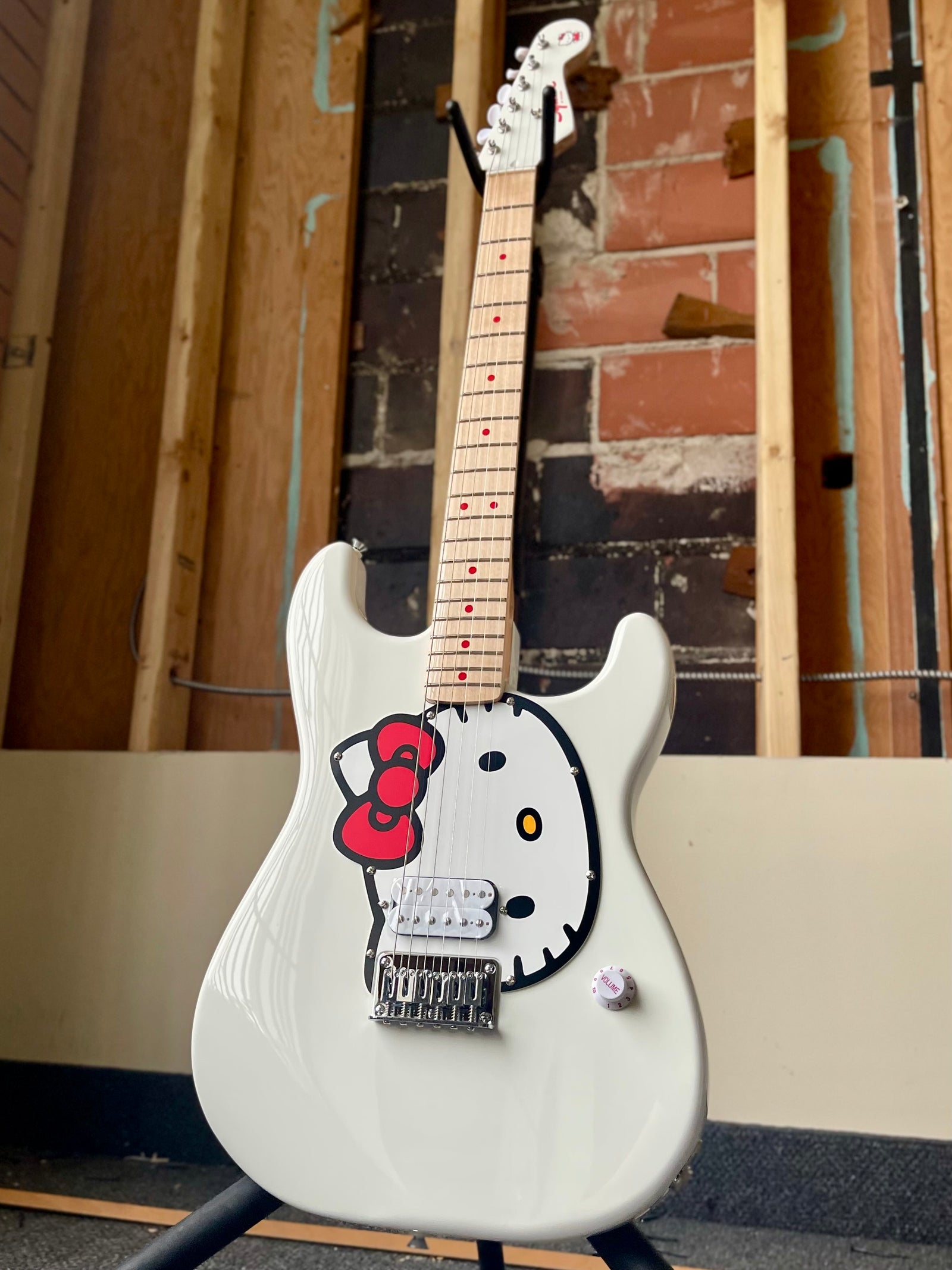 Squier Hello Kitty Stratocaster, White