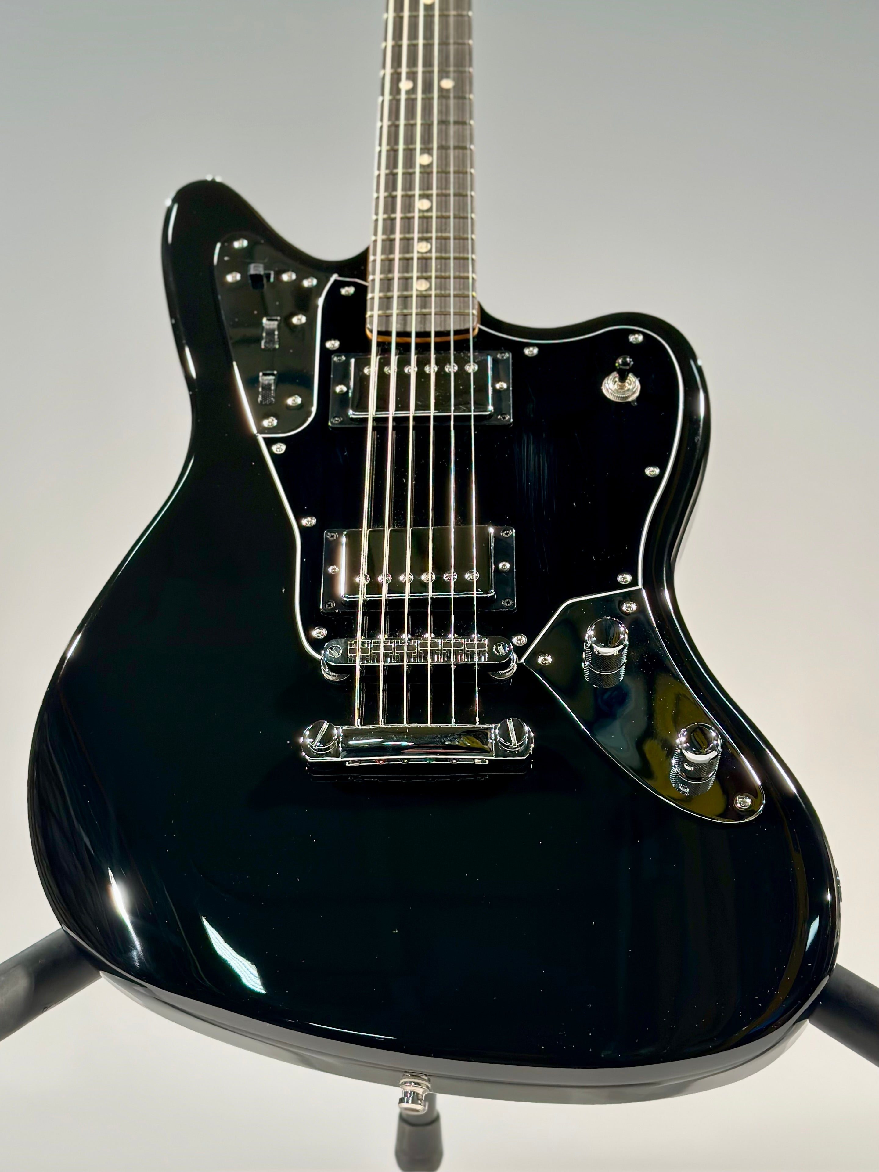 Fender Limited Edition Player Fusion Jaguar Baritone, Black