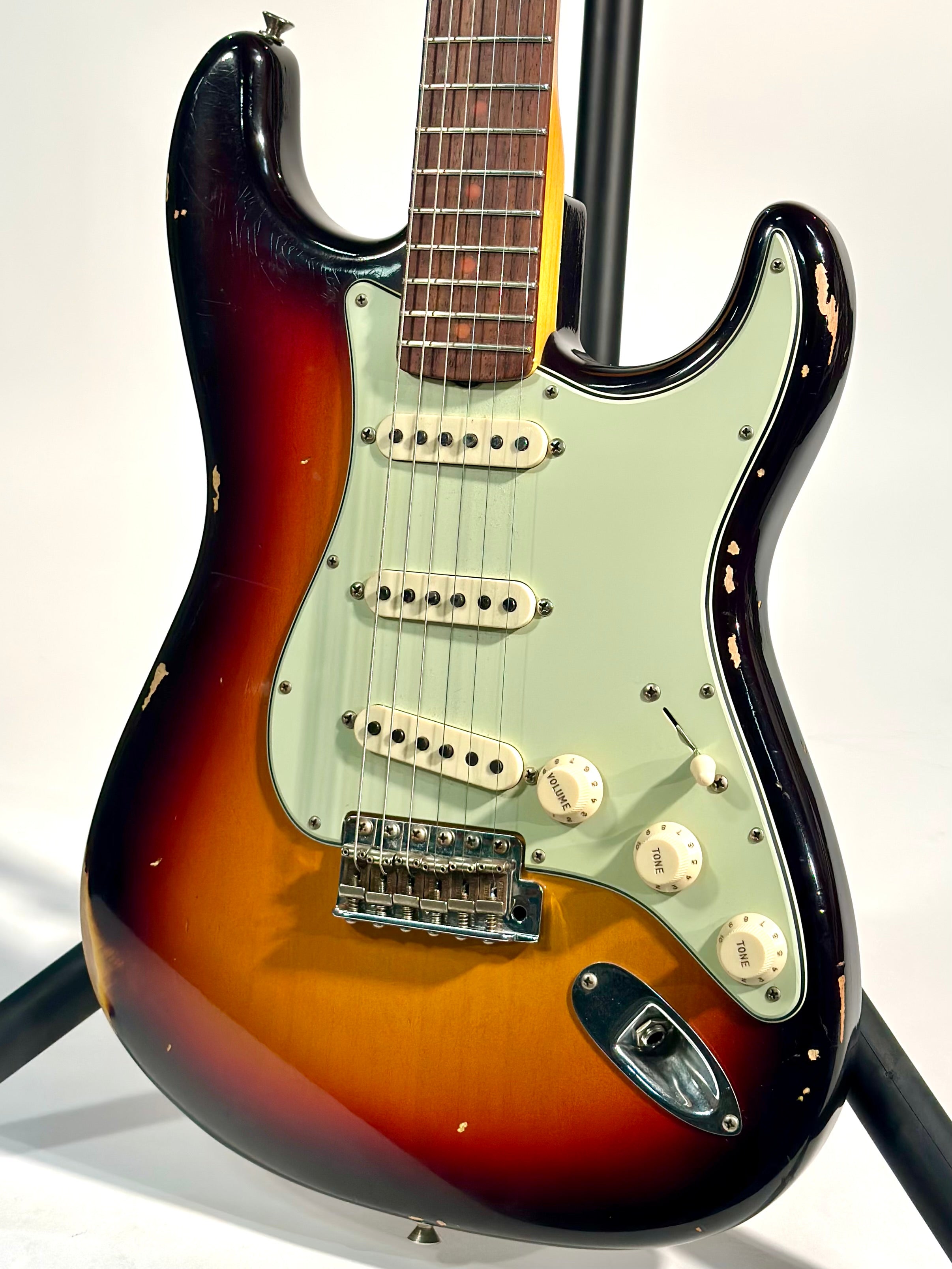 Fender Custom Shop Willcutt "The 63" Stratocaster Relic, 3-Tone Sunburst (Trade In)