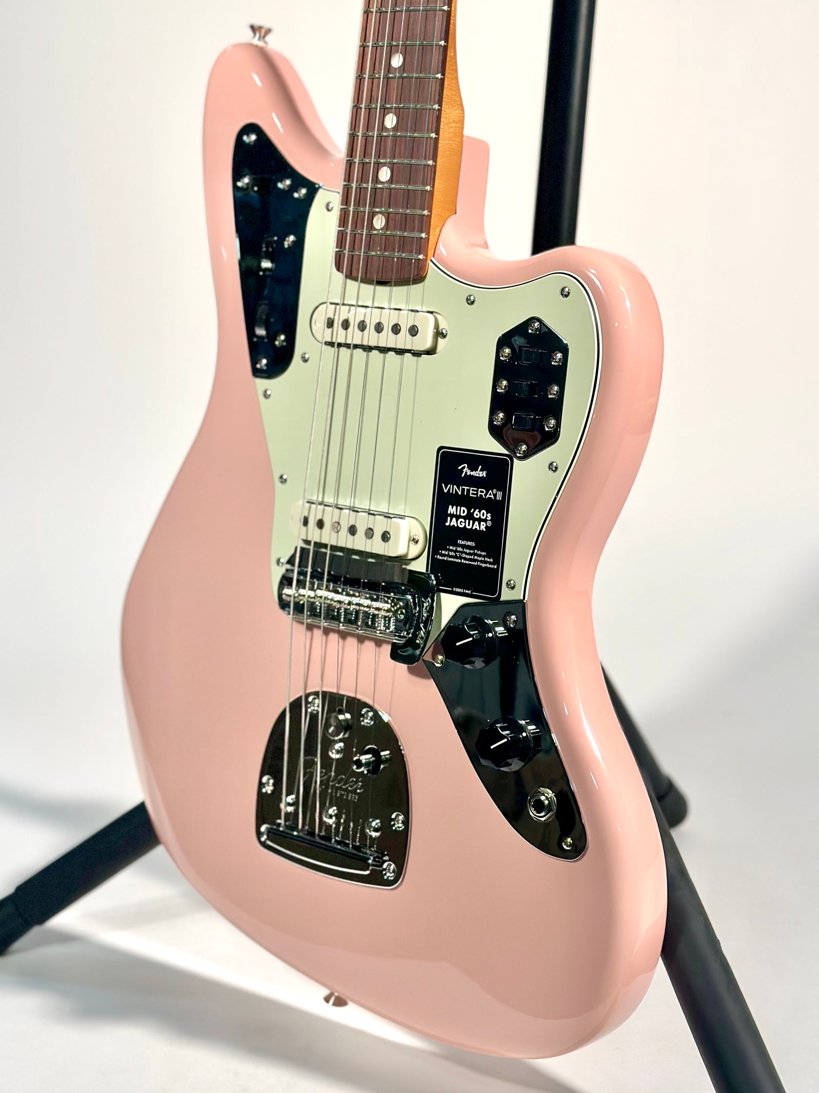 Fender Vintera III Mid '60s Jaguar, Shell Pink