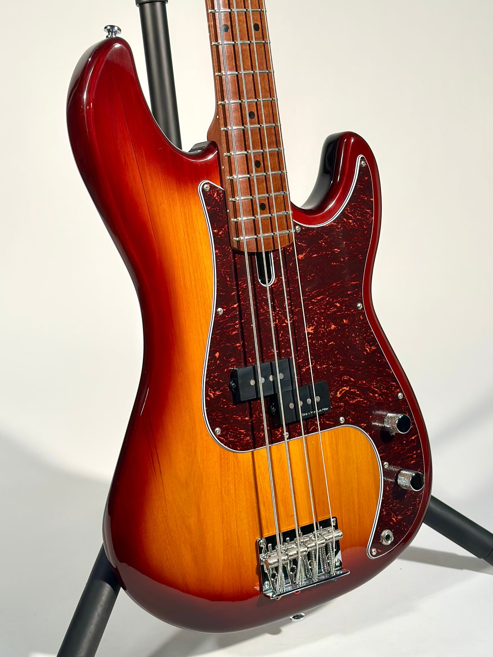 Sire Marcus Miller P5, Tobacco Sunburst