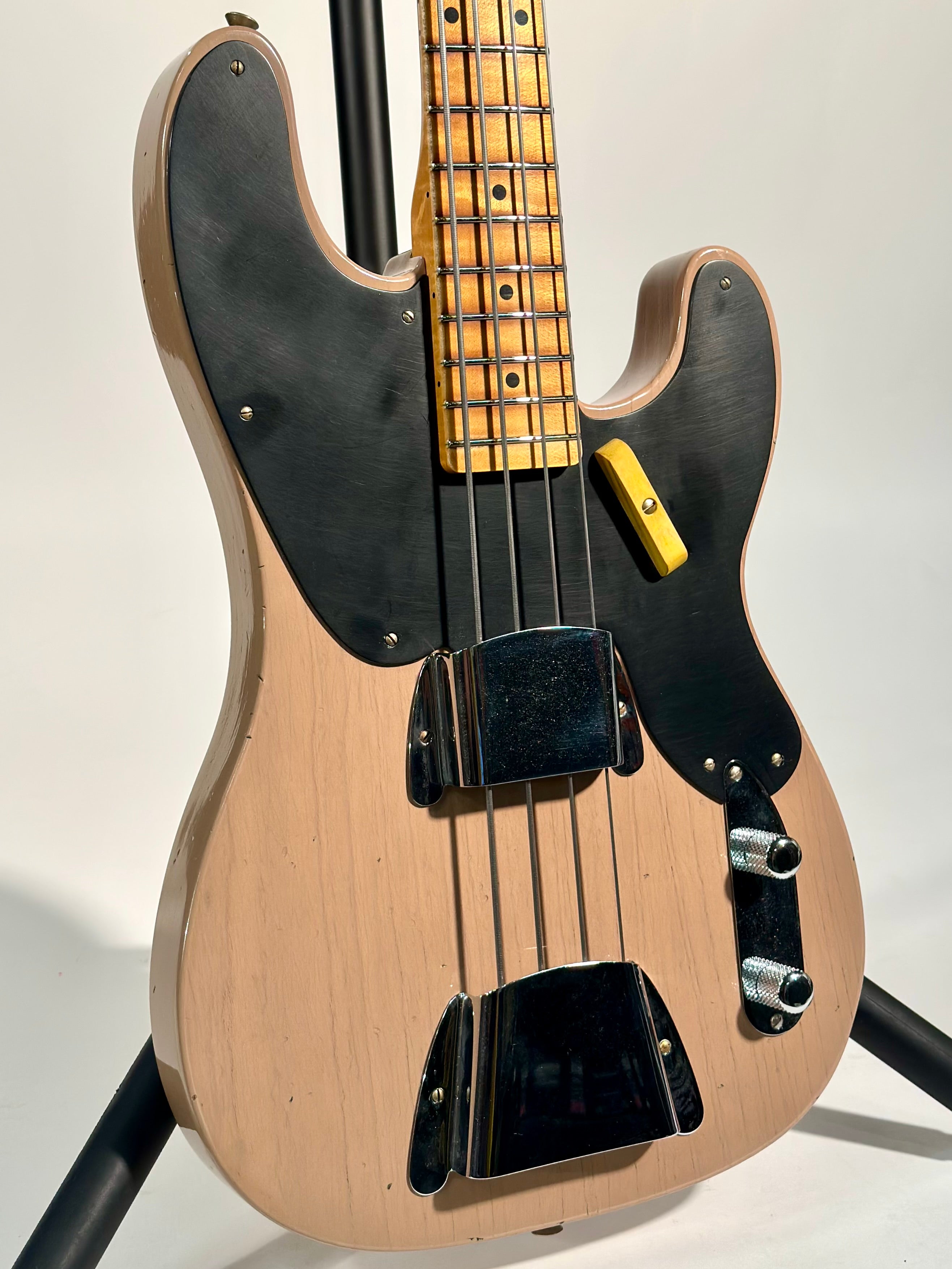 Fender Custom Shop 1951 Precision Bass Journeyman Relic, Dirty White Blonde