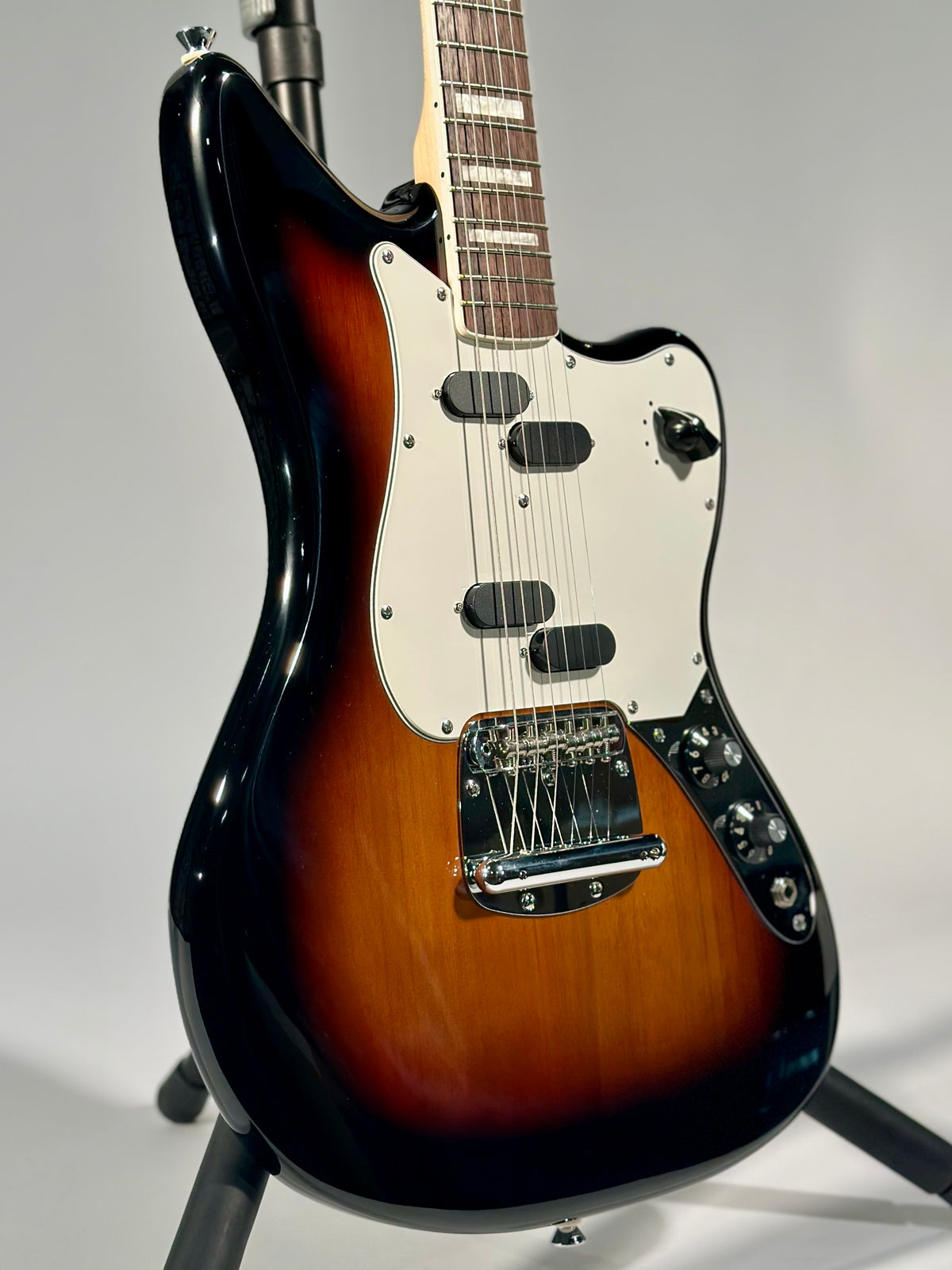 Squier Paranormal Electric VI, 3-Color Sunburst