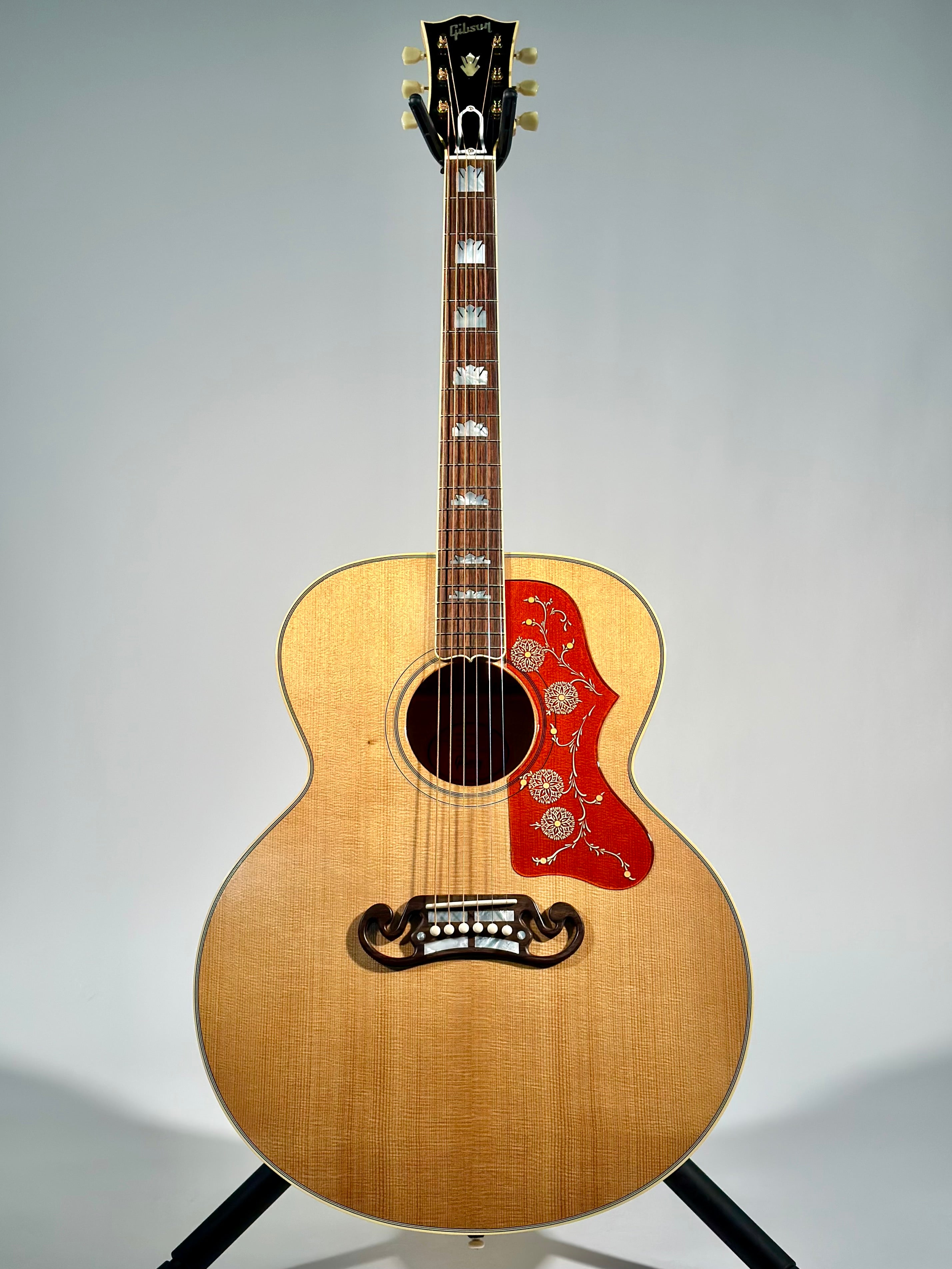 Gibson 1957 SJ-200, Antique Natural (Finish Flaw)