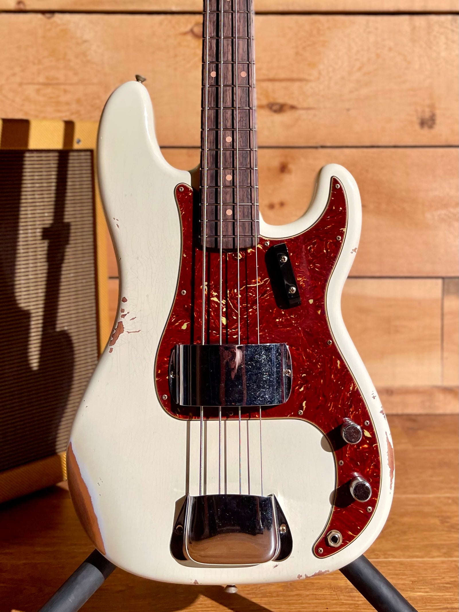 Fender Custom Shop 1960 Precision Bass Relic,  Rosewood Fingerboard, Super Faded Aged Olympic White