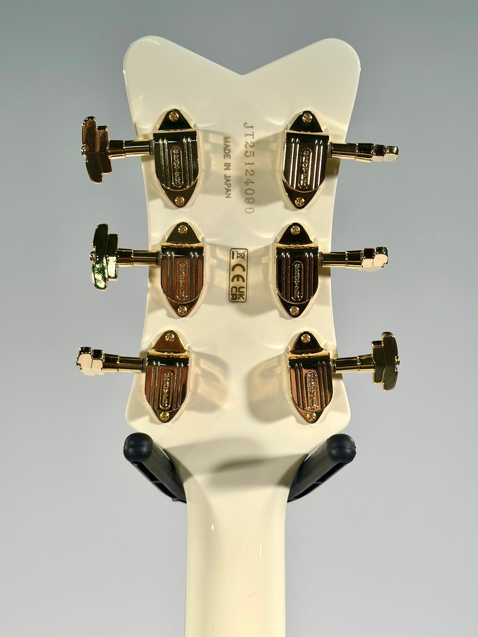 Gretsch G6136T-59GE Vintage Select Edition '59 Falcon with Bigsby, TV Jones, Vintage White Lacquer