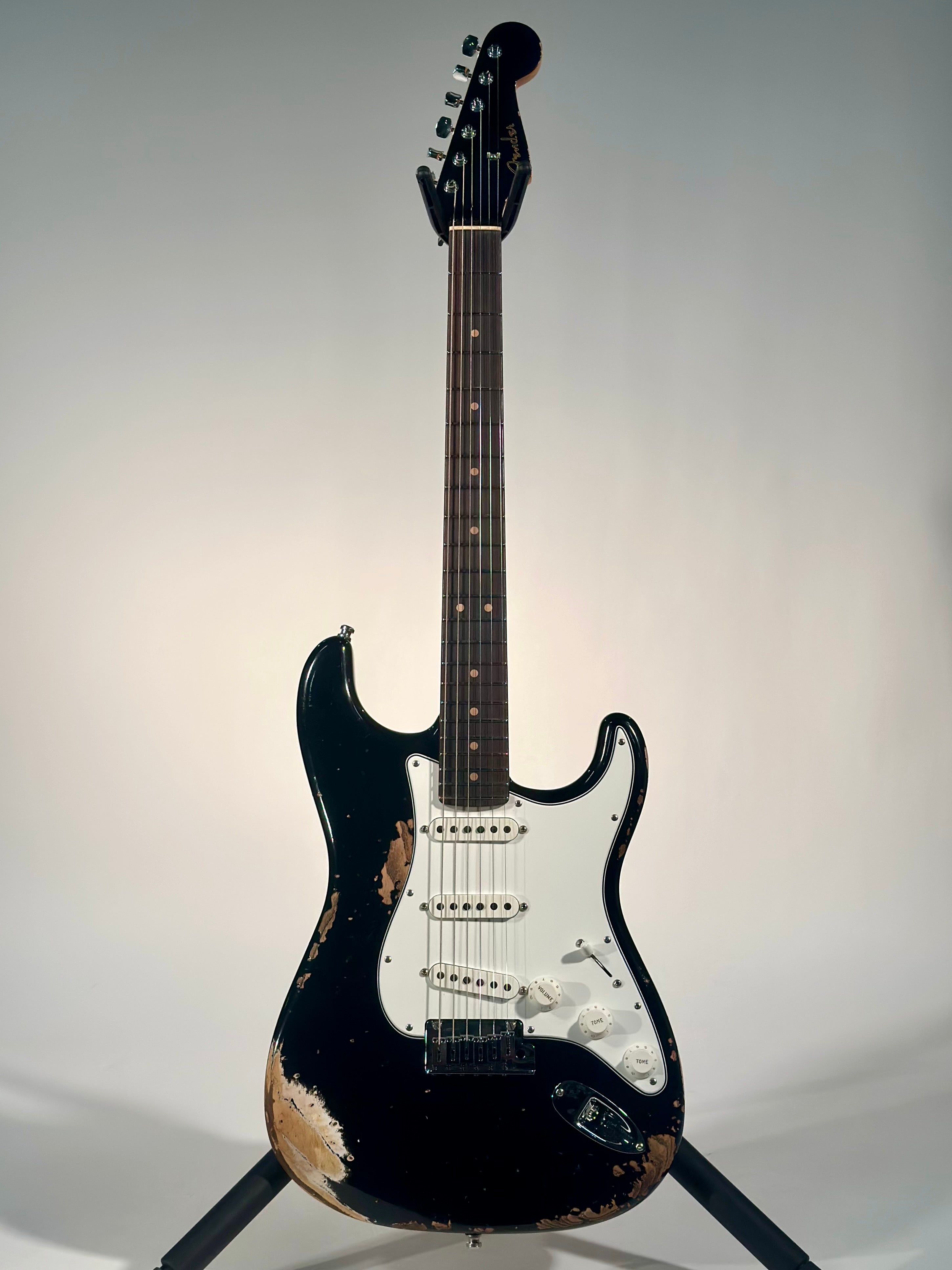 Fender Custom Shop Deluxe Stratocaster Heavy Relic, 3A Rosewood Fingerboard, Aged Black