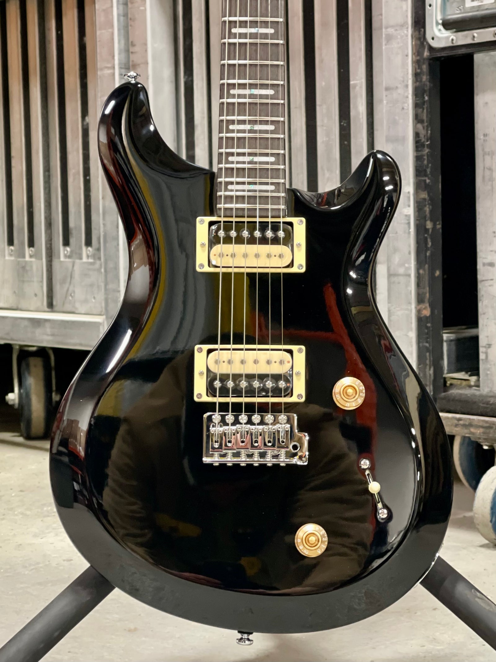 Sire Larry Carlton Q3, Black