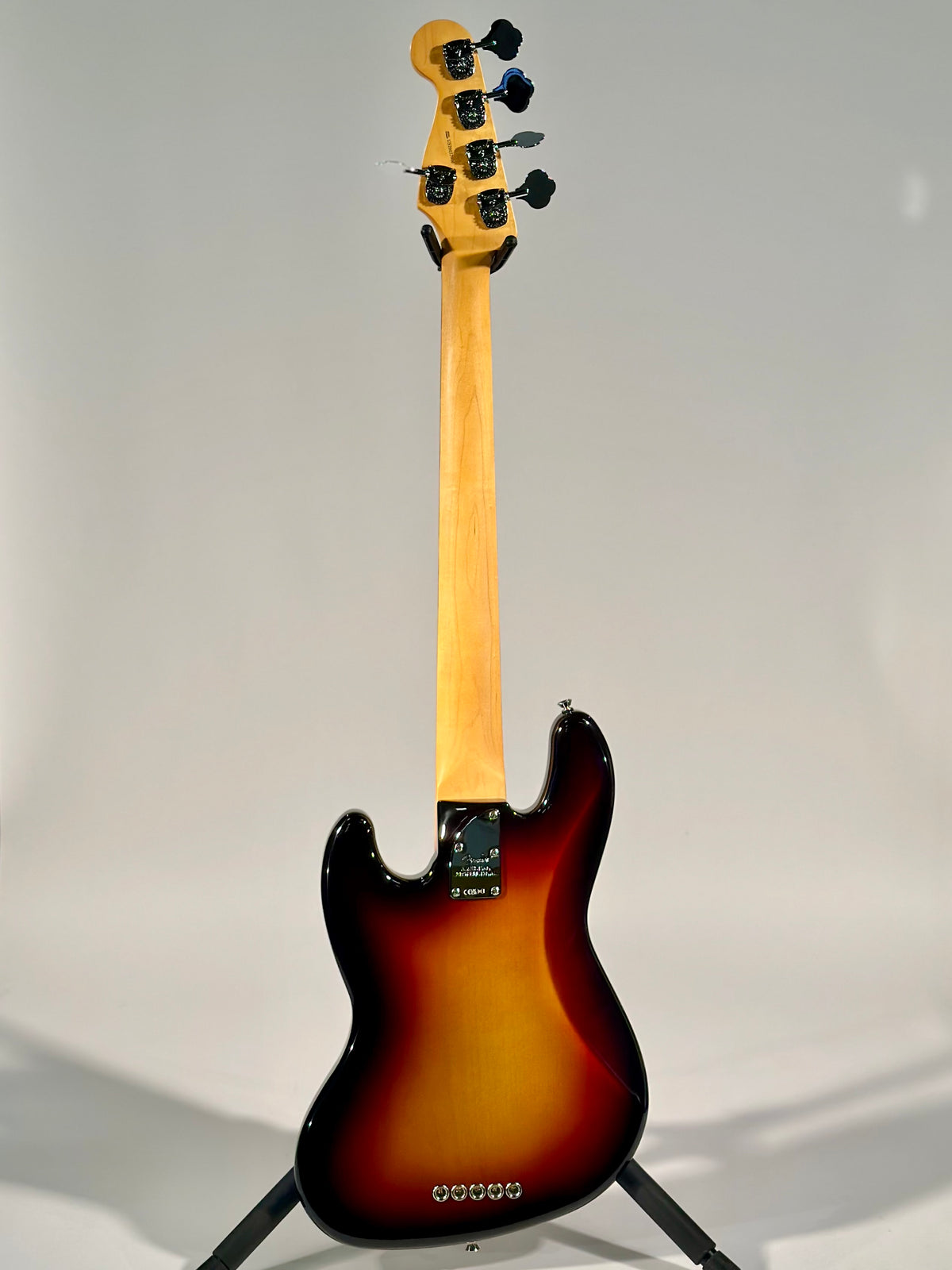 Fender American Professional Jazz Bass V, 3-Color Sunburst