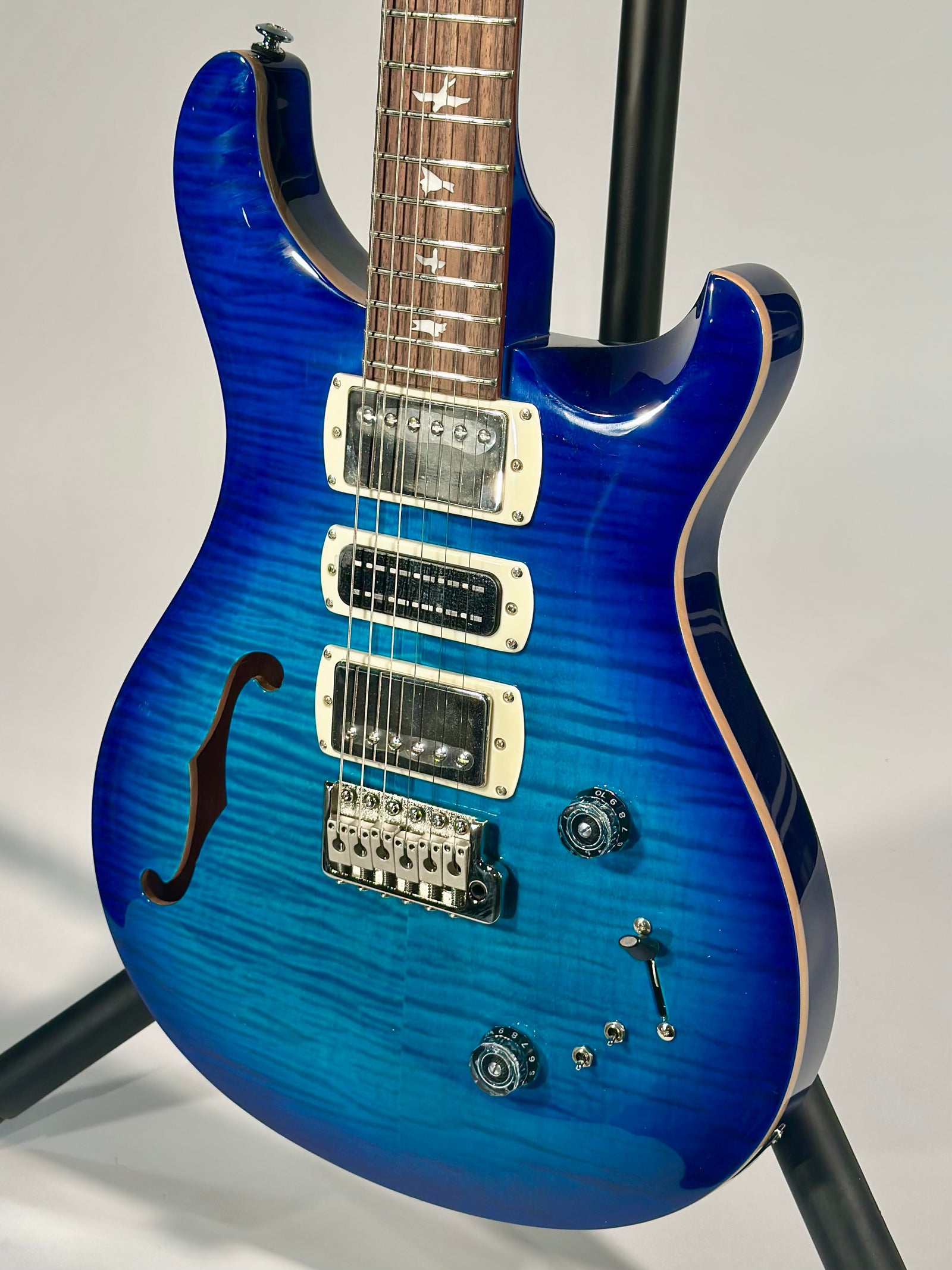 PRS SE Special Semi-Hollow, Lake Blue