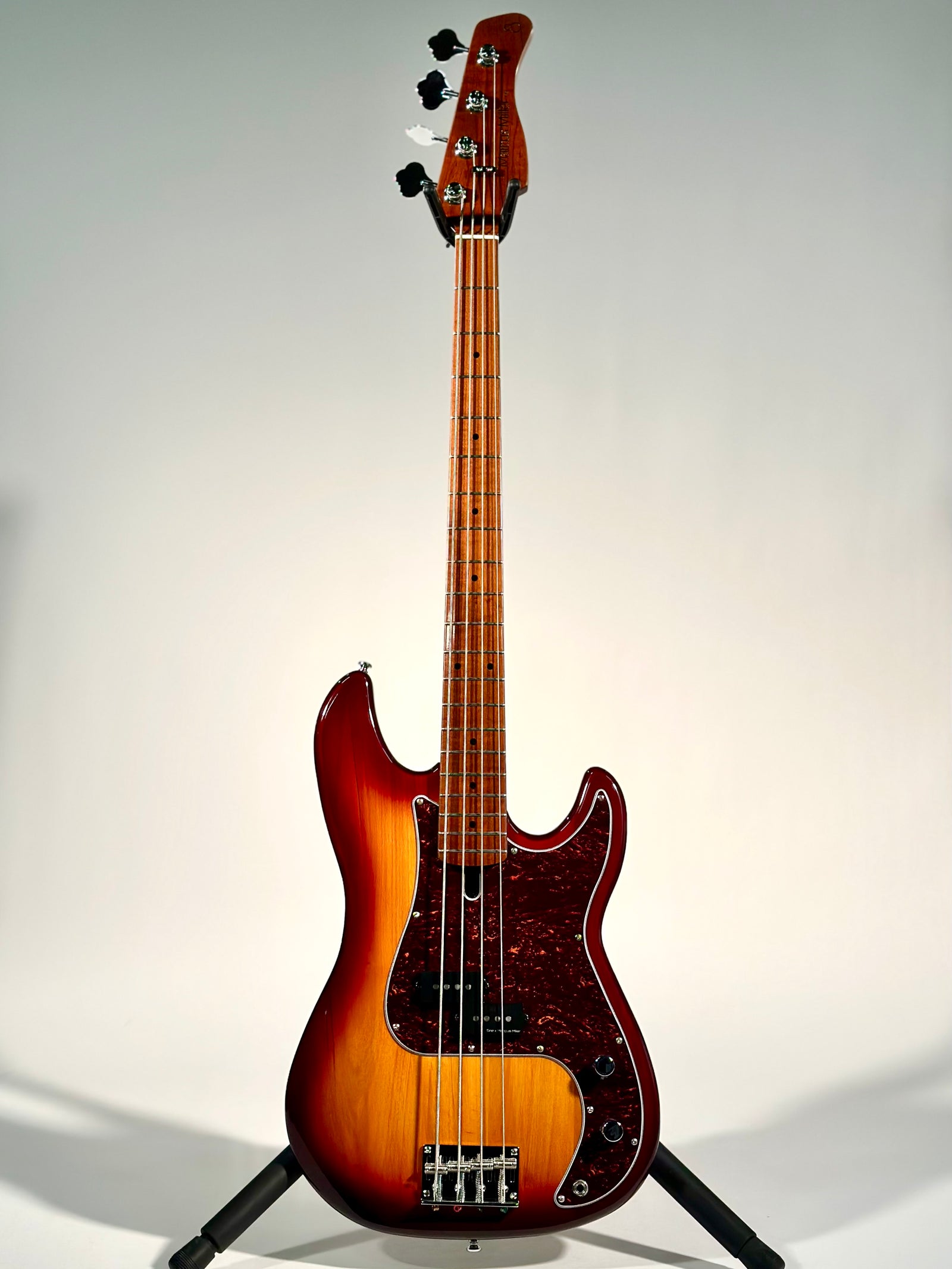 Sire Marcus Miller P5, Tobacco Sunburst