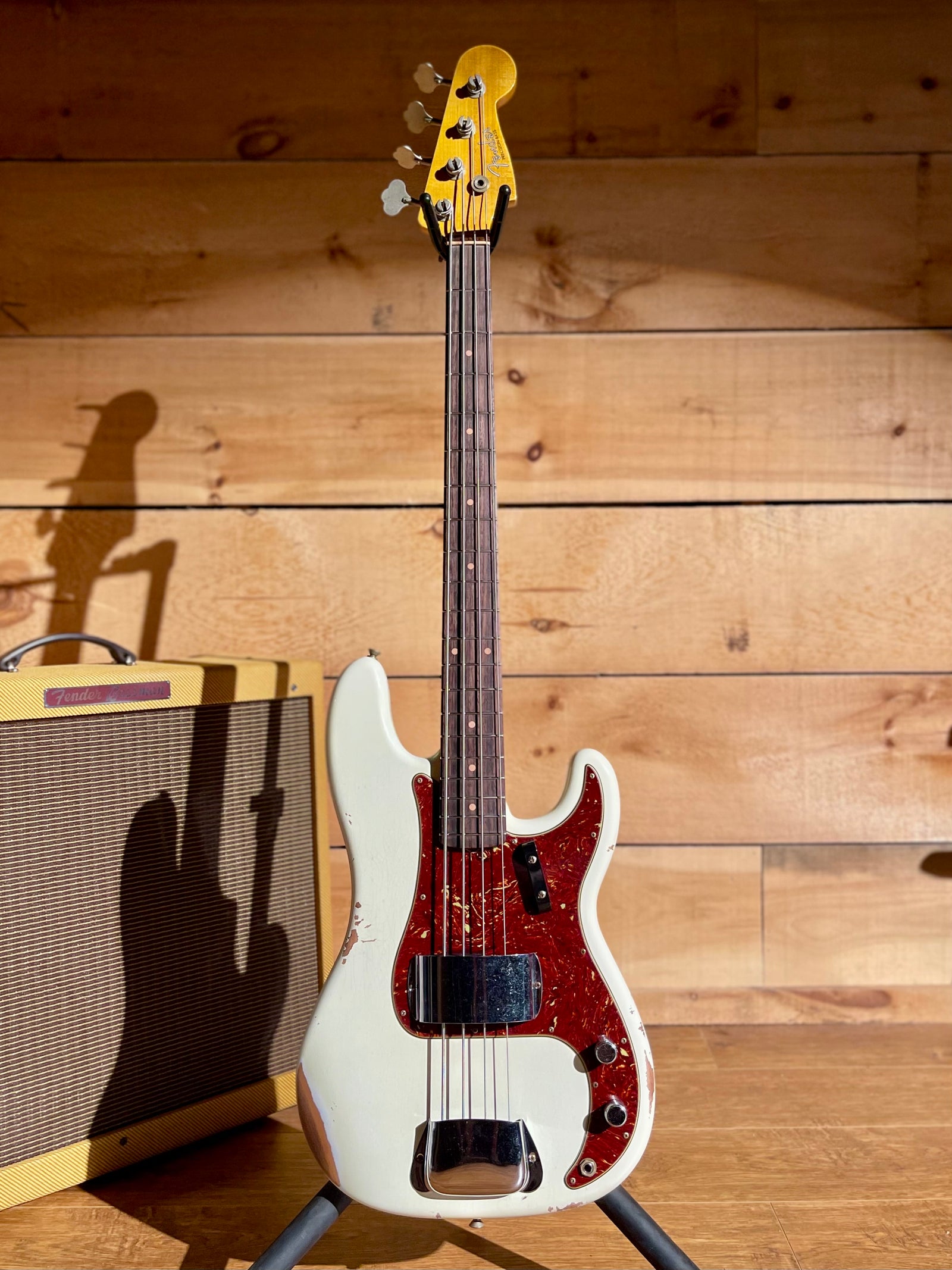 Fender Custom Shop 1960 Precision Bass Relic,  Rosewood Fingerboard, Super Faded Aged Olympic White