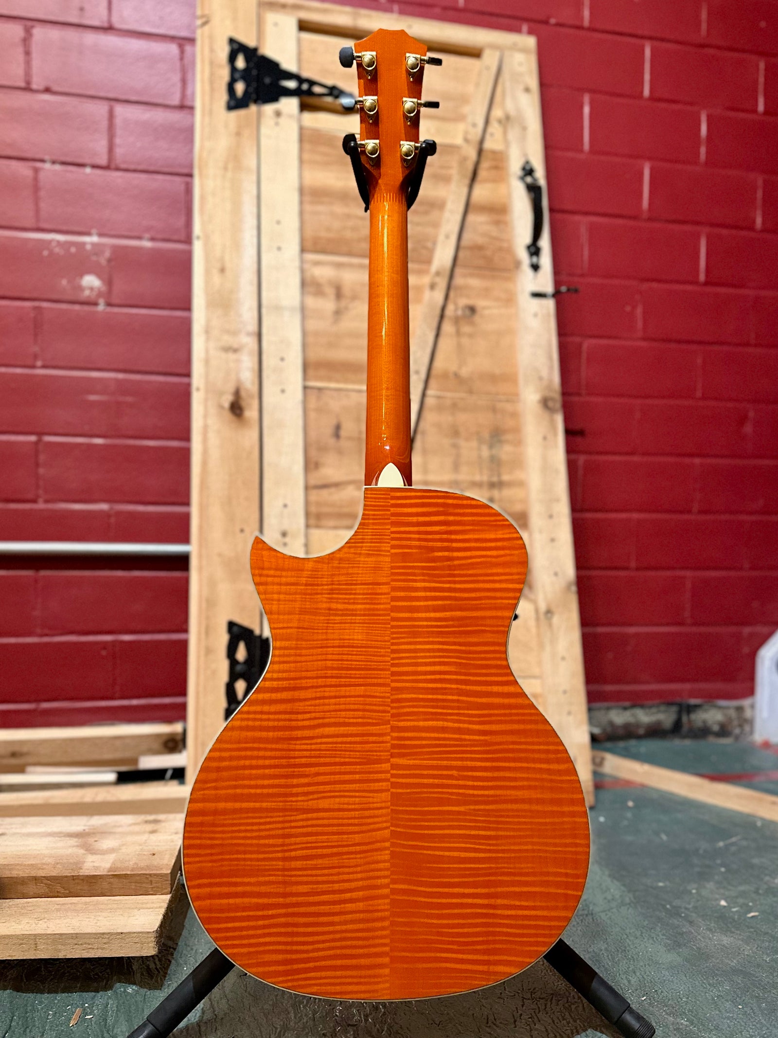 Taylor 2002 DDSM-LTD Desert Rose, Doyle Dykes Signature Model, Orange (Consignment)