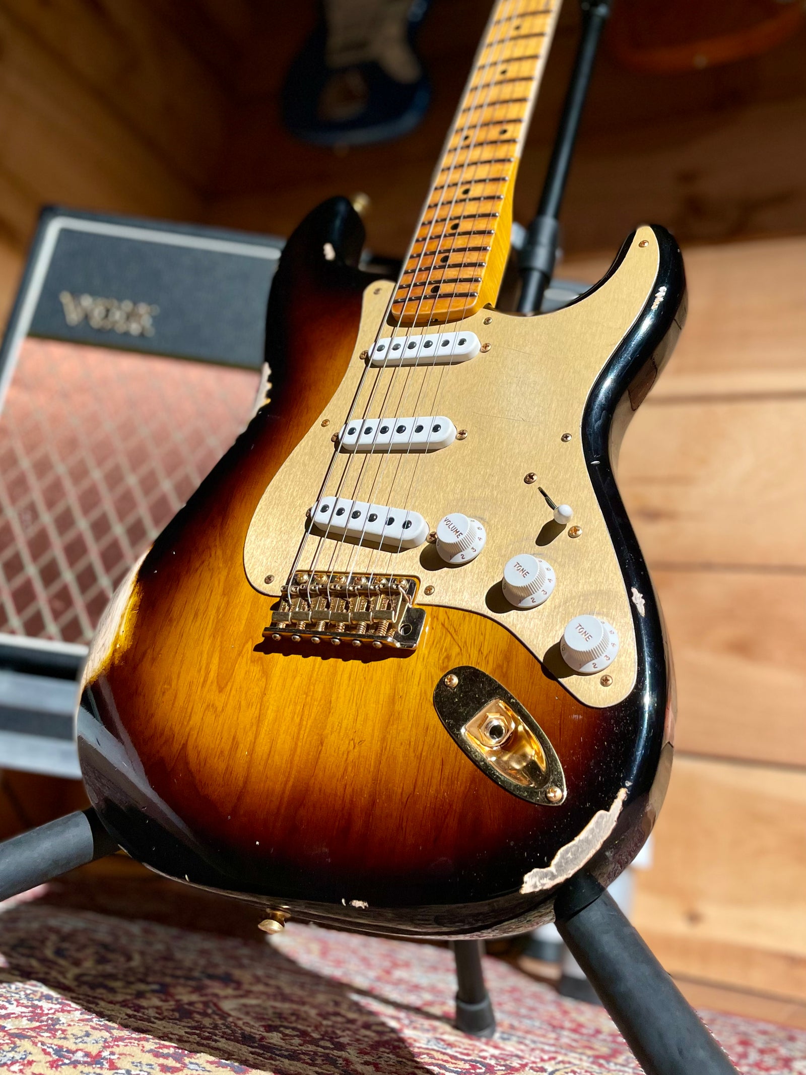 Fender Custom Shop Limited Edition '55 Bone Tone Stratocaster Relic, 2A Flame Maple Fingerboard, Wide-Fade 2-Color Sunburst with Gold Hardware
