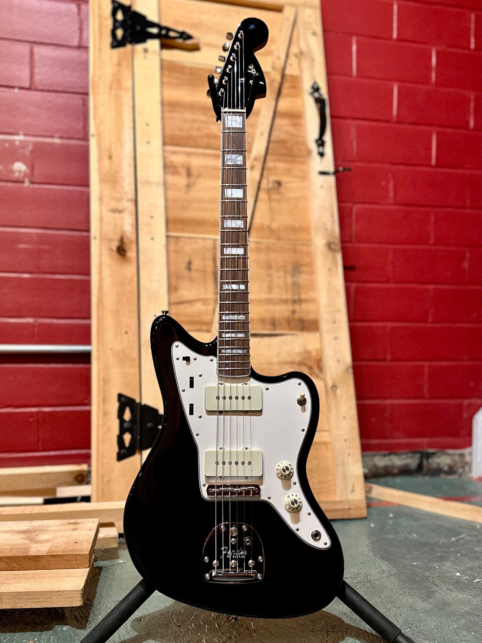 Fender Limited Edition American Vintage II 1966 Jazzmaster, Rosewood Fingerboard, Black