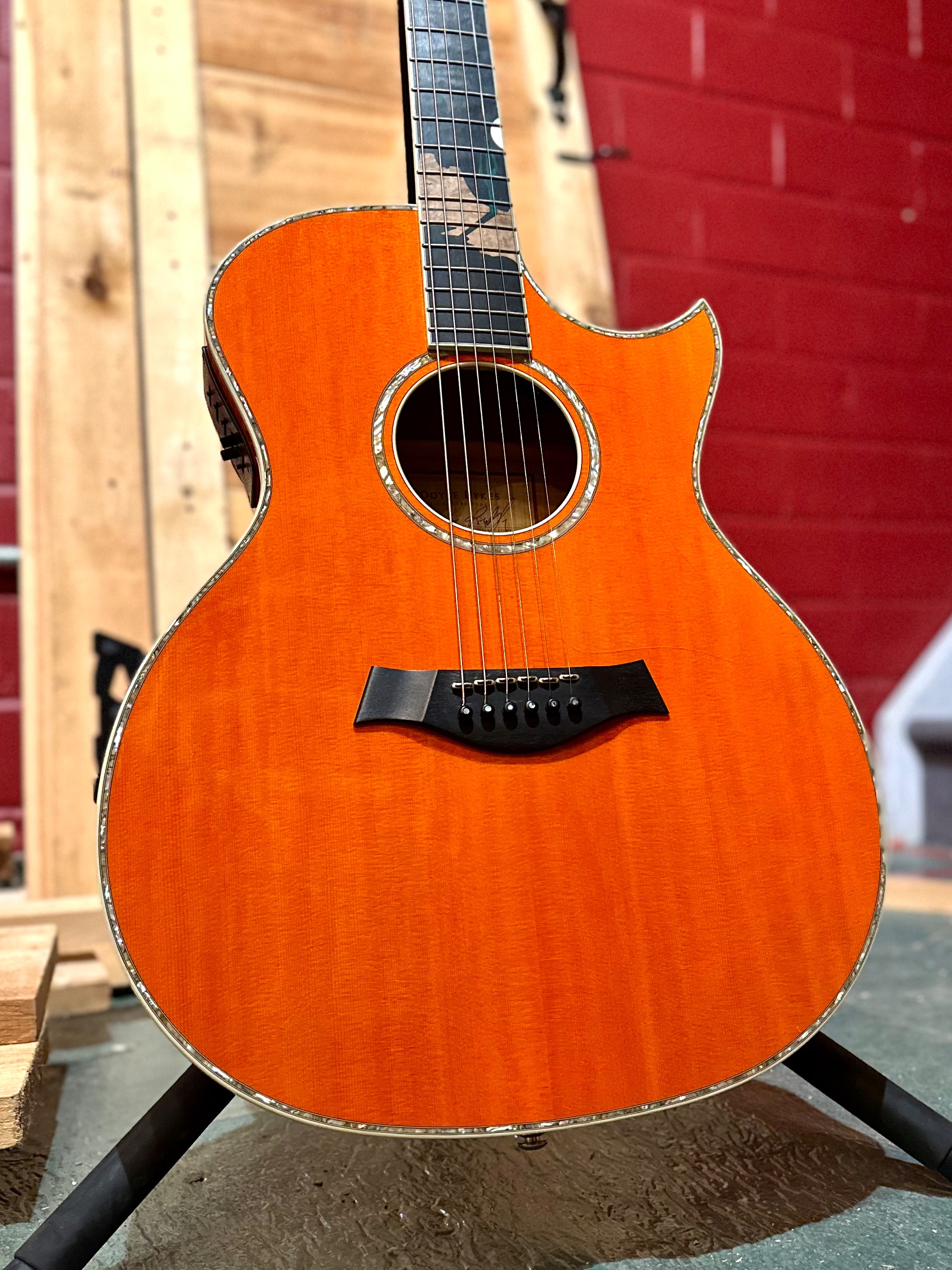 Taylor 2002 DDSM-LTD Desert Rose, Doyle Dykes Signature Model, Orange (Consignment)