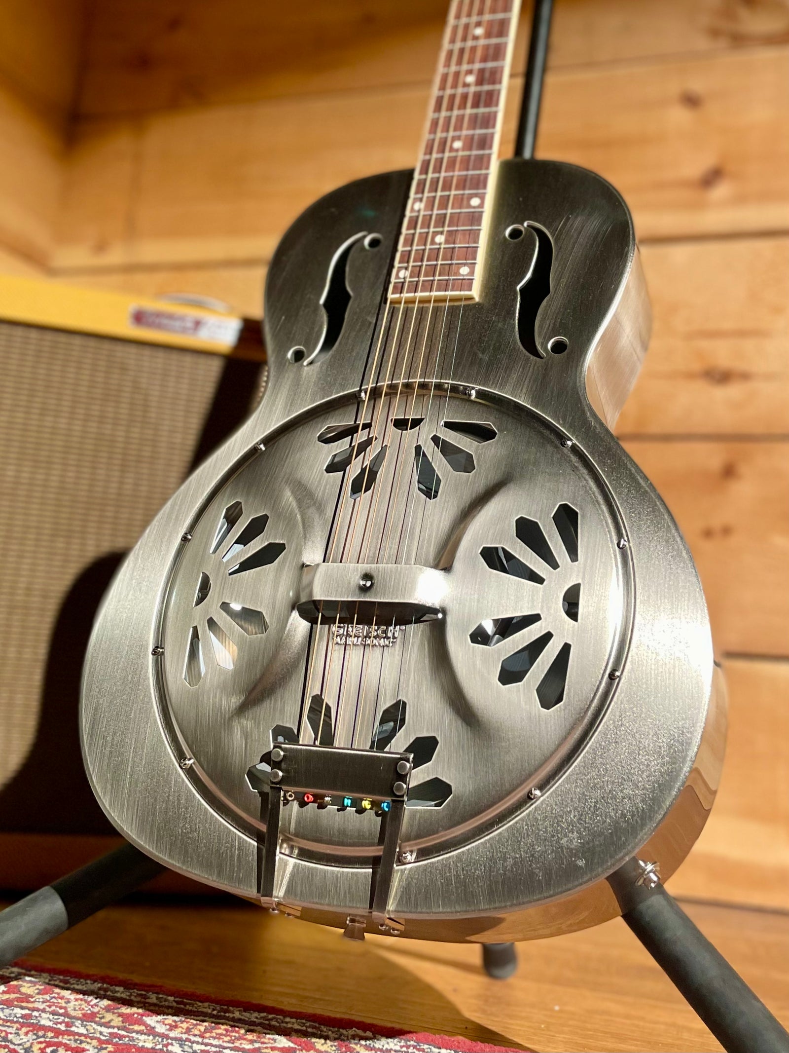 Gretsch G9221 Bobtail™ Steel Round-Neck Resonator Guitar