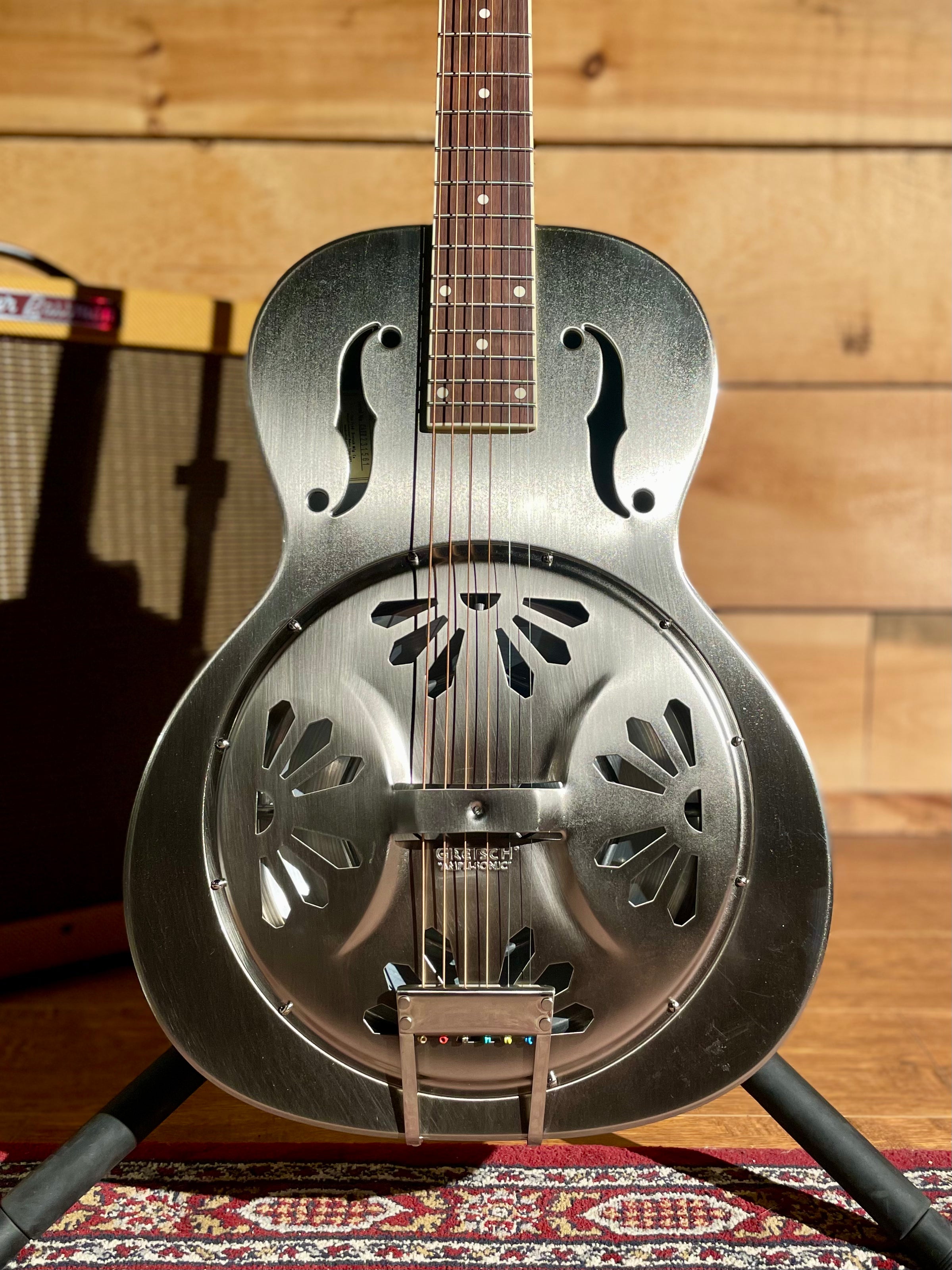 Gretsch G9221 Bobtail™ Steel Round-Neck Resonator Guitar