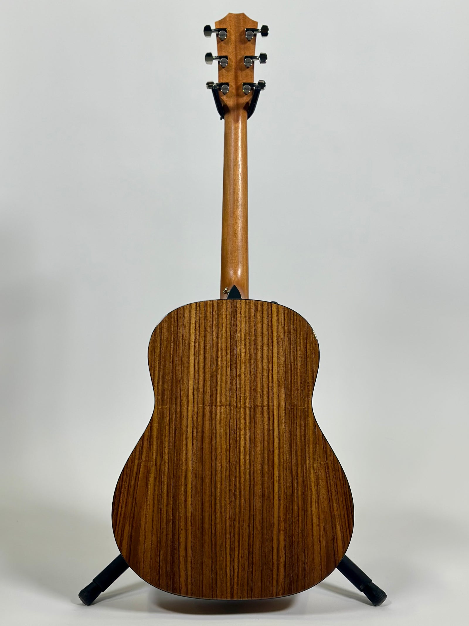 Taylor 217e-SB Plus, Spruce/Rosewood, Sunburst