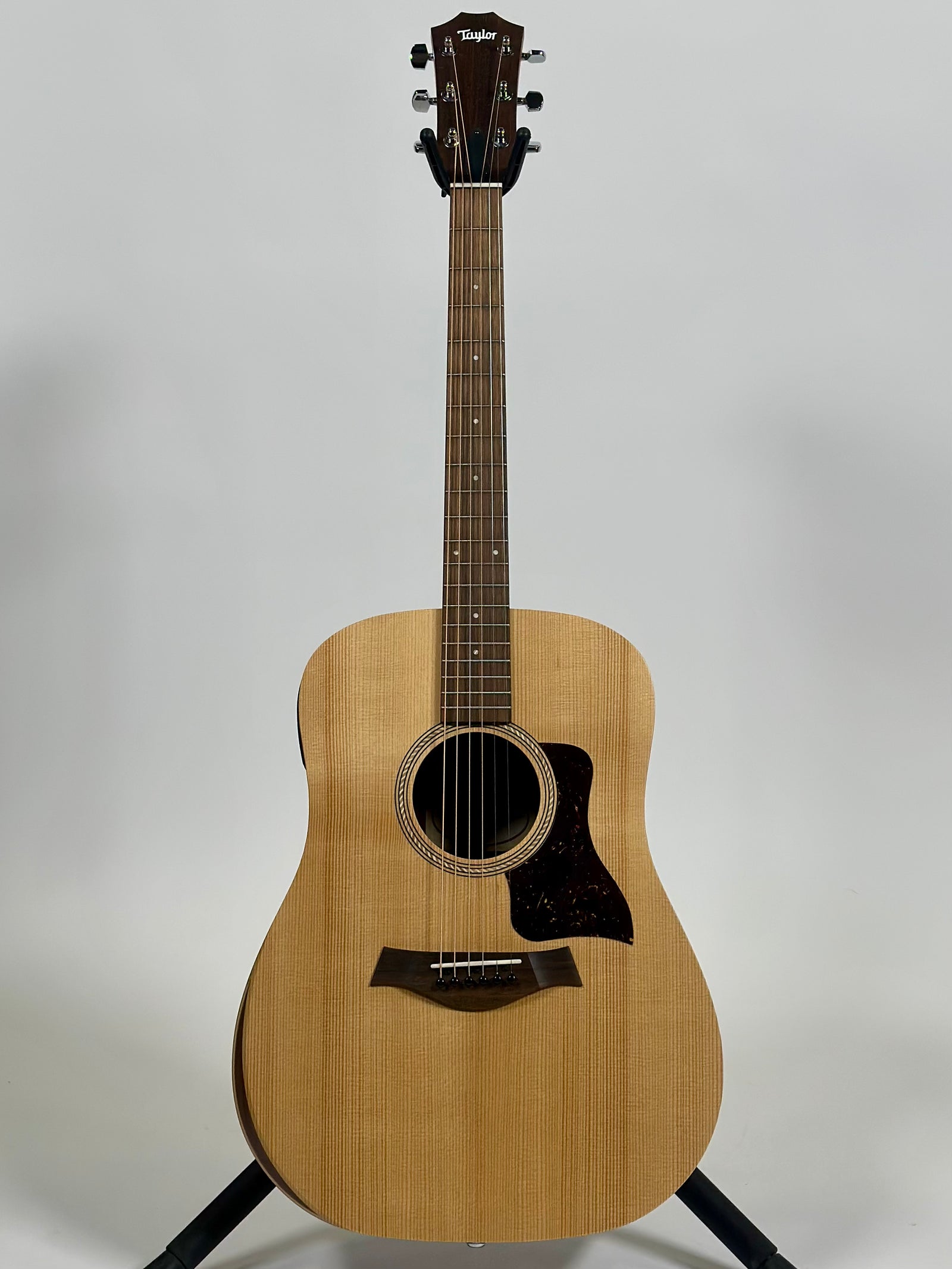 Taylor Academy 10e, Spruce/Walnut