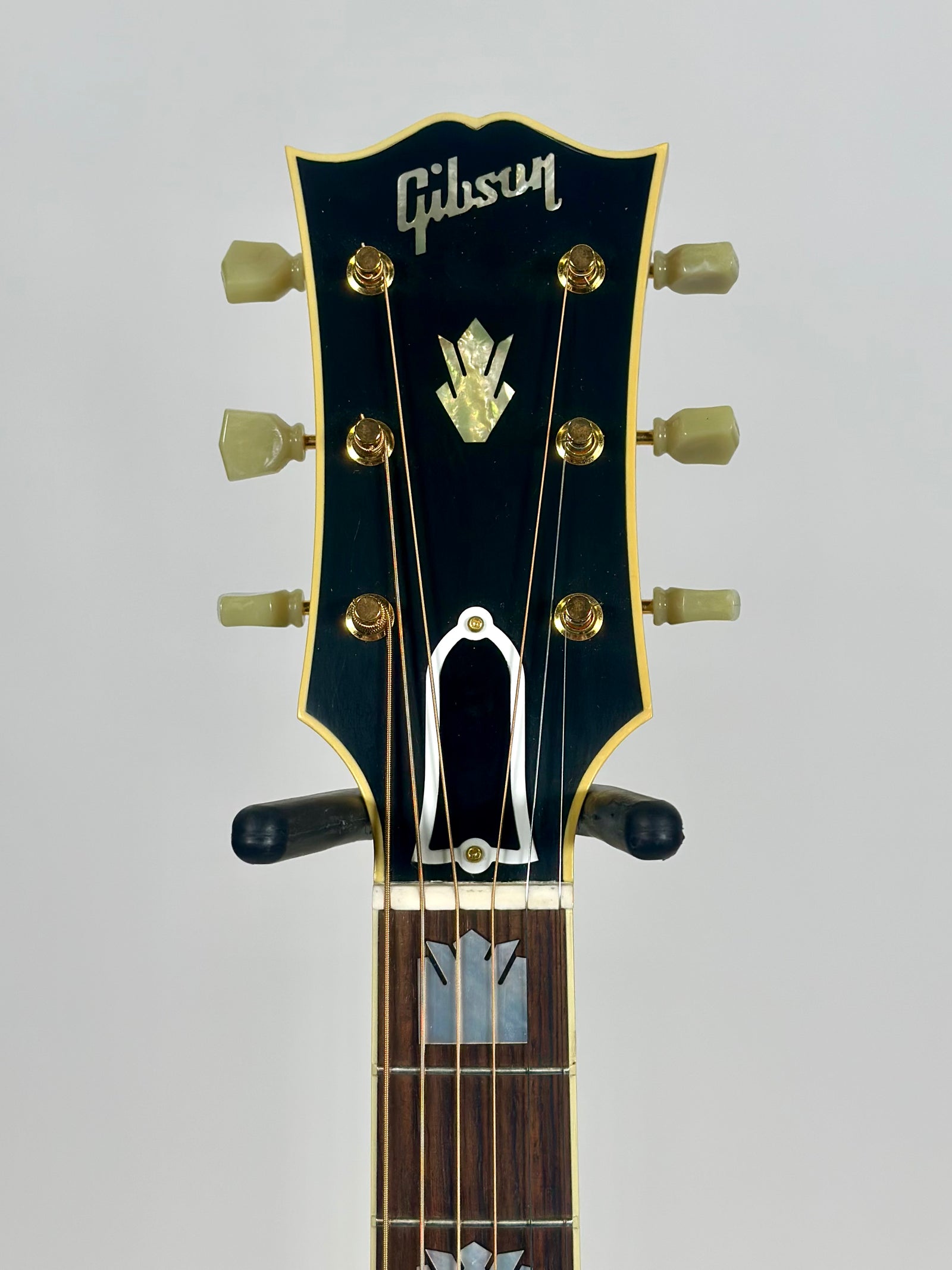 Gibson 1957 SJ-200, Antique Natural