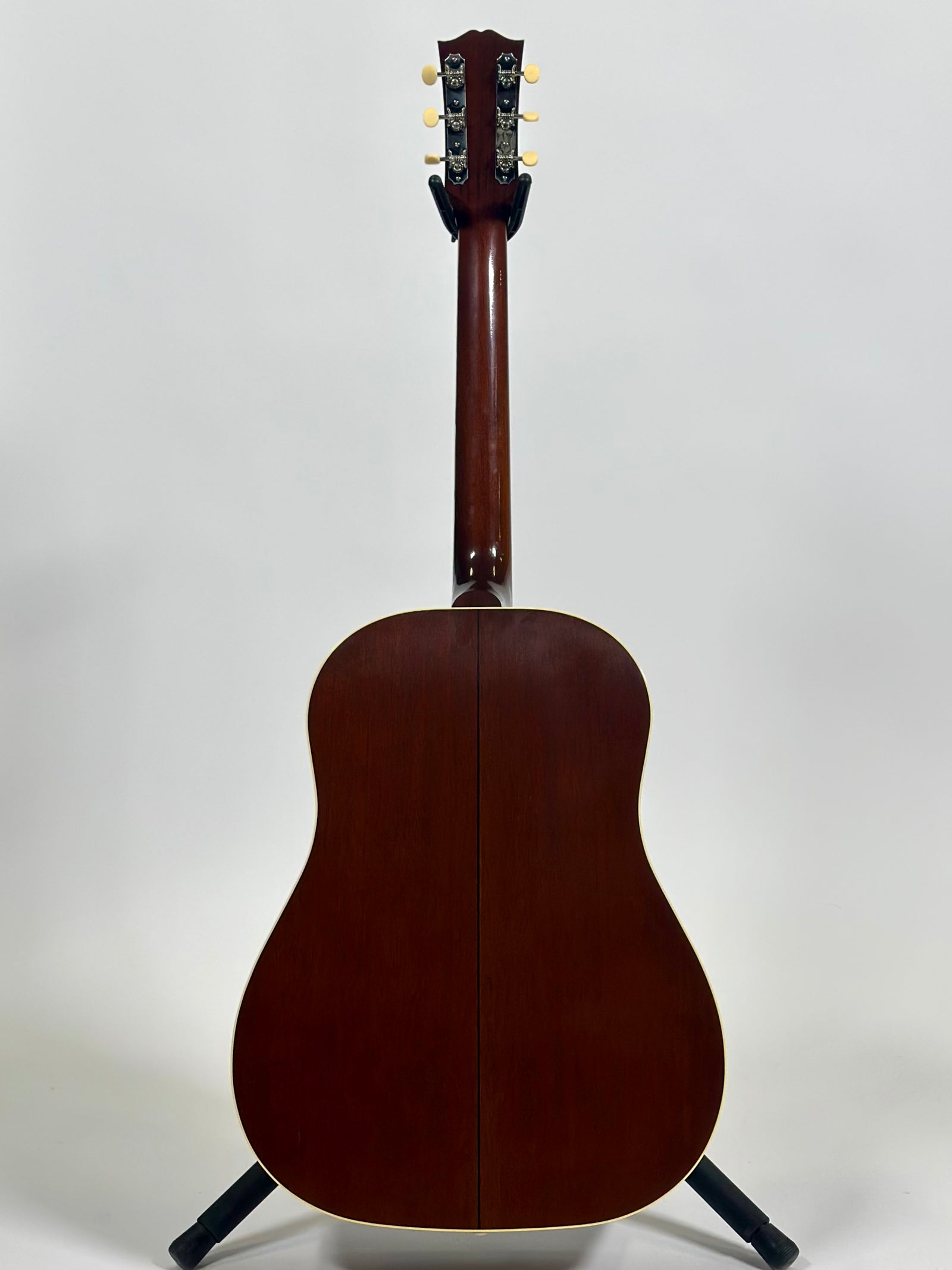 Gibson Custom Shop 1942 Banner J-45, Vintage Sunburst