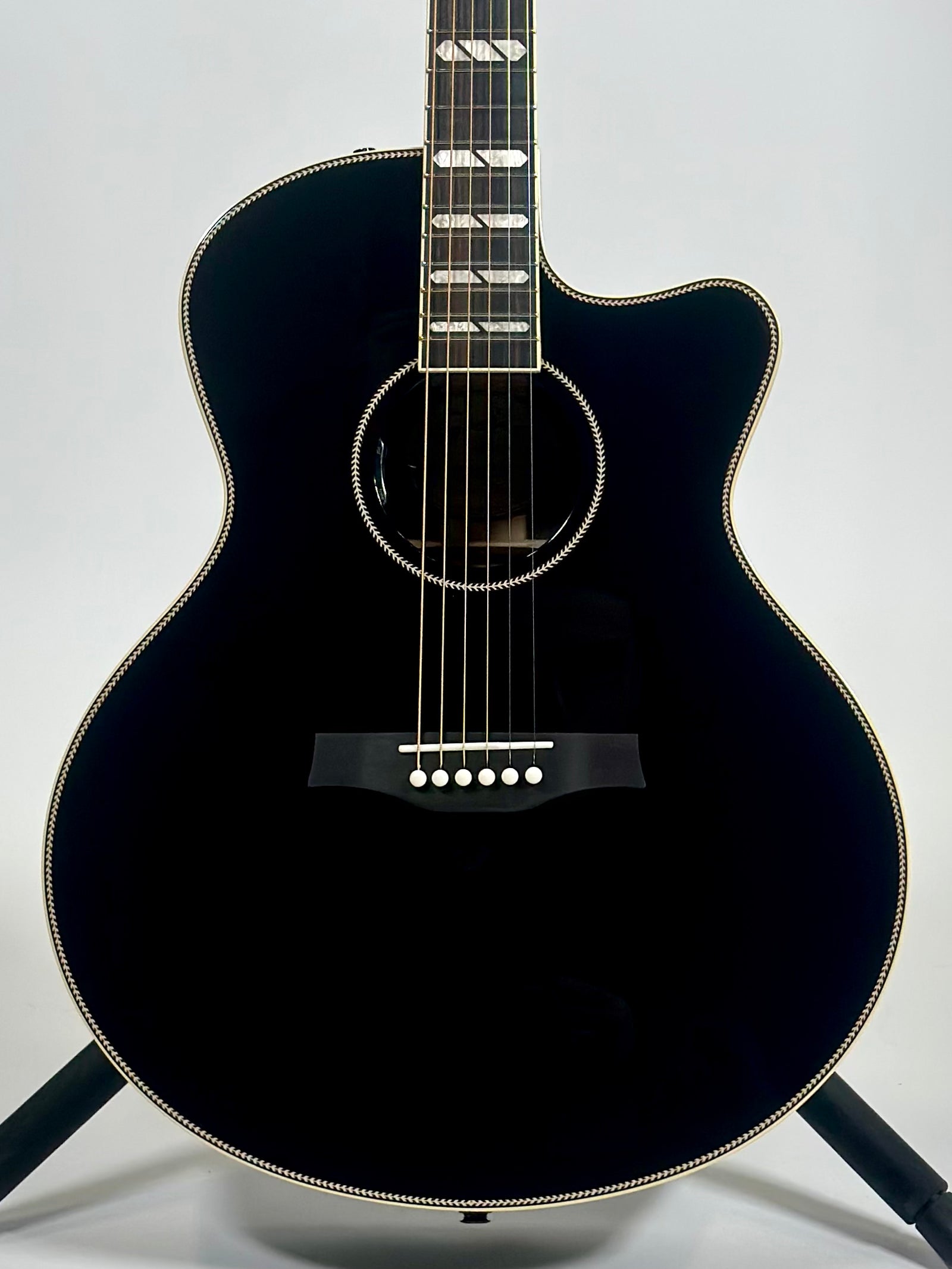 Godin Connaisseur MJ, Black