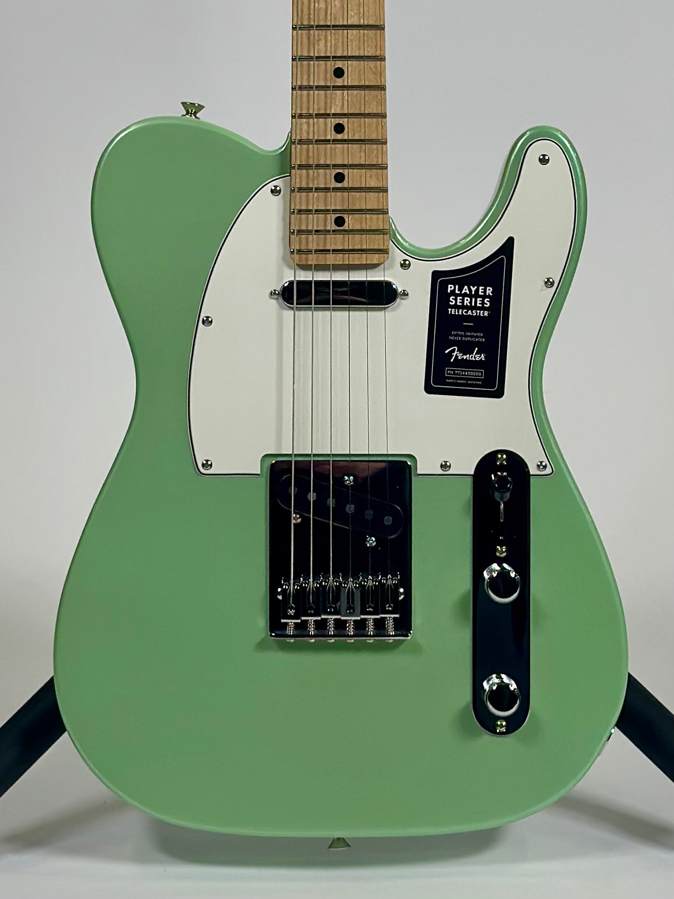 Fender Limited Edition Player Telecaster, Maple Fingerboard, Surf Pearl (Finish Flaw)