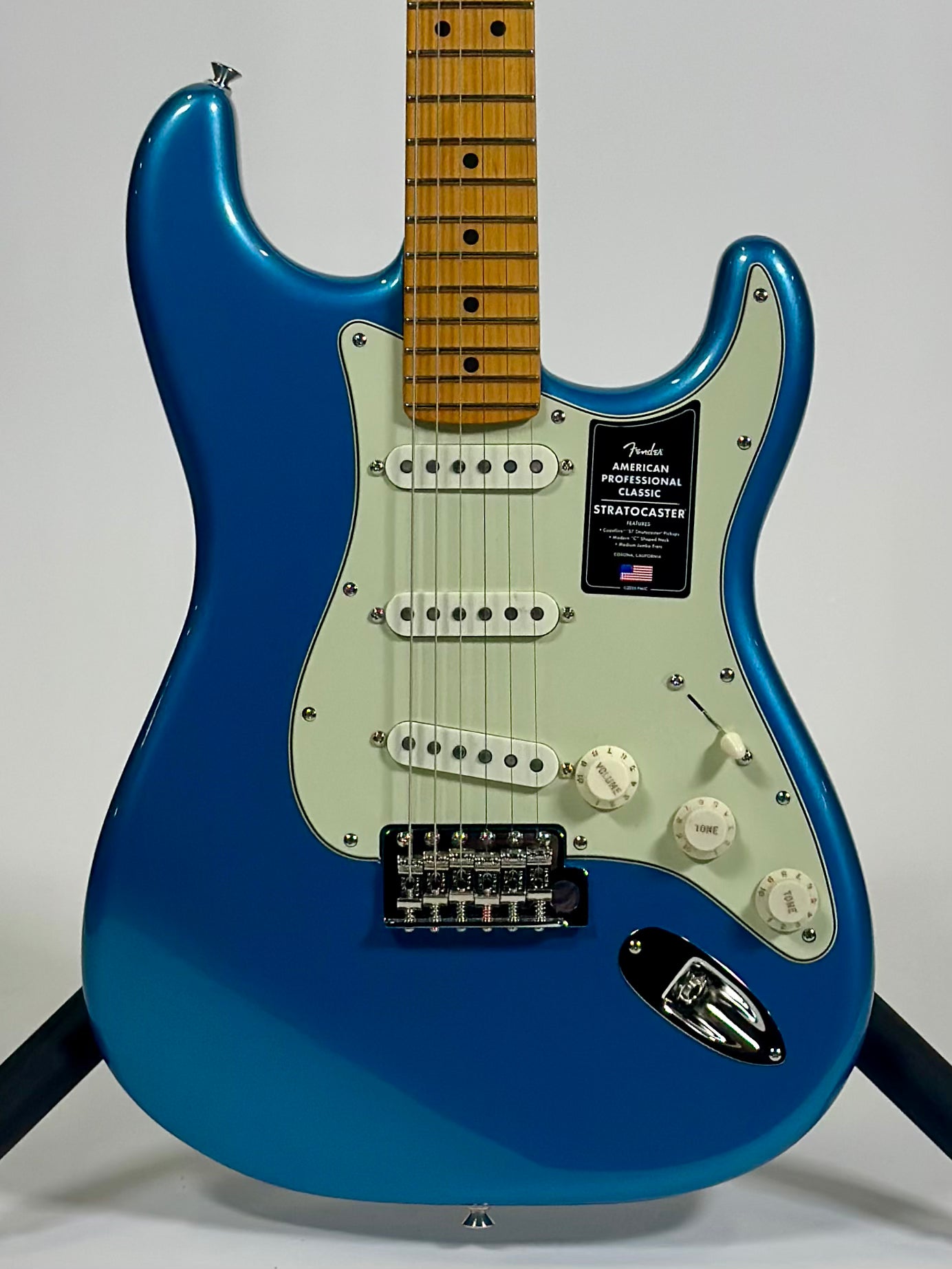 Fender American Professional Classic Stratocaster, Faded Lake Placid Blue