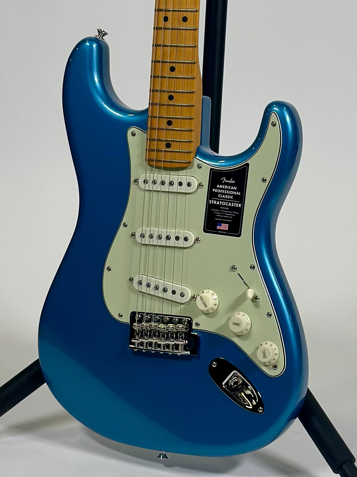 Fender American Professional Classic Stratocaster, Faded Lake Placid Blue
