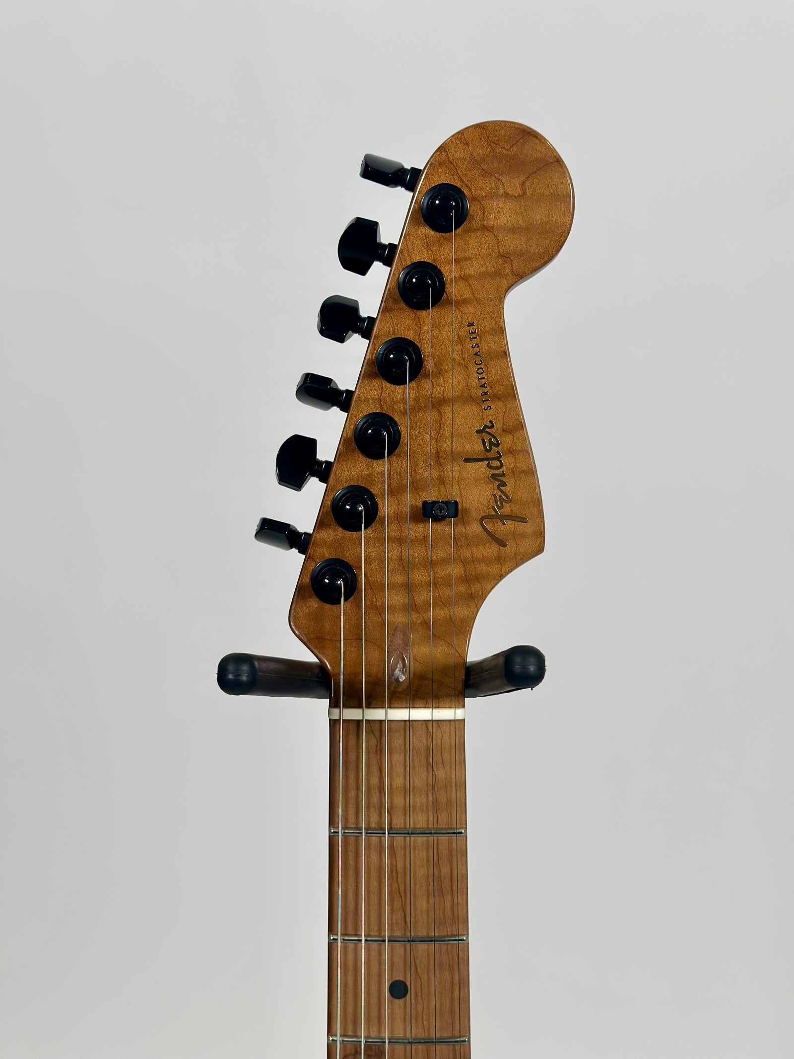 Fender Limited Edition American Professional II Stratocaster HSS, Roasted Flame Maple Fingerboard, Gold Night