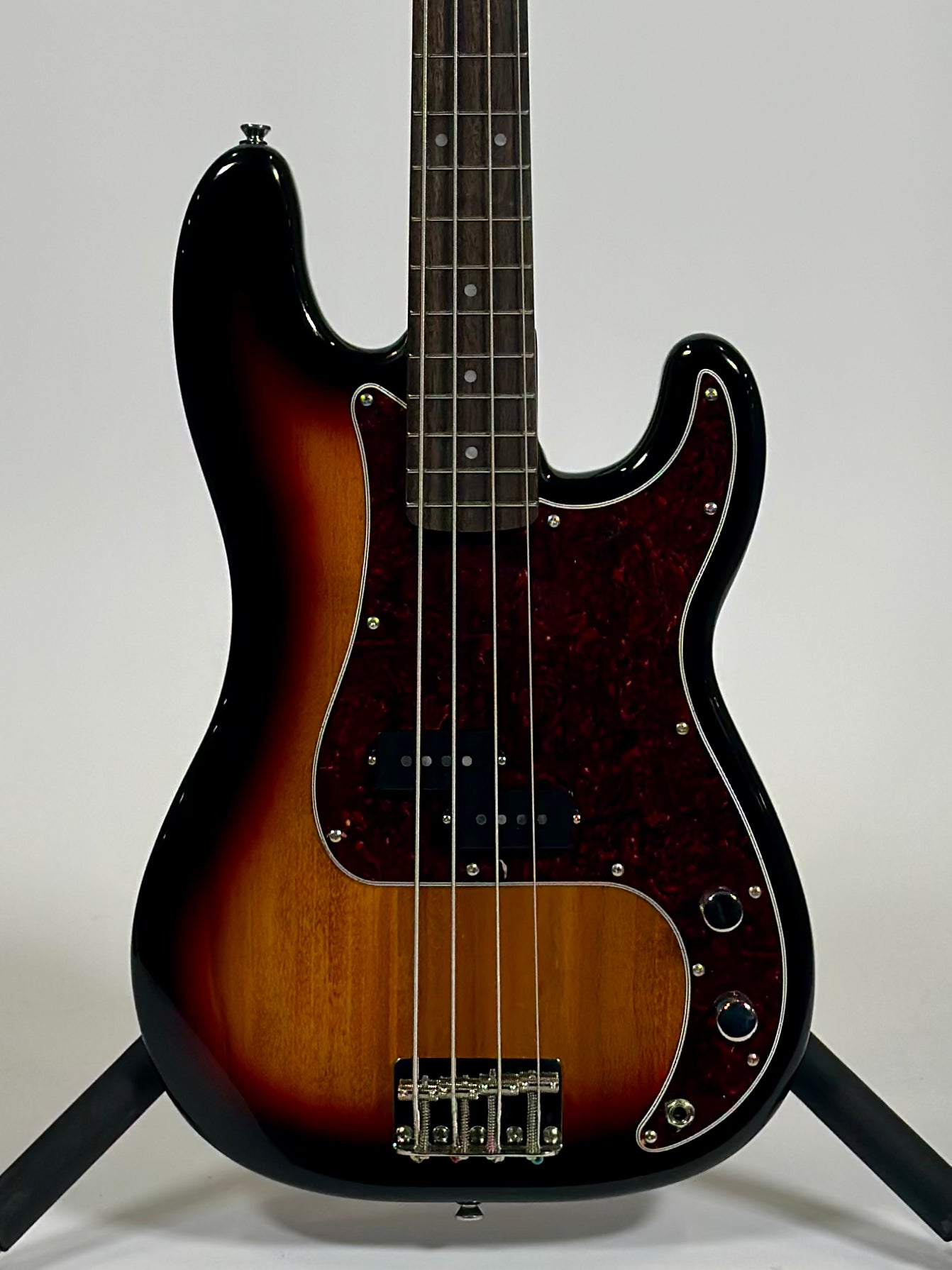 Squier Classic Vibe '60s Precision Bass, 3-Color Sunburst