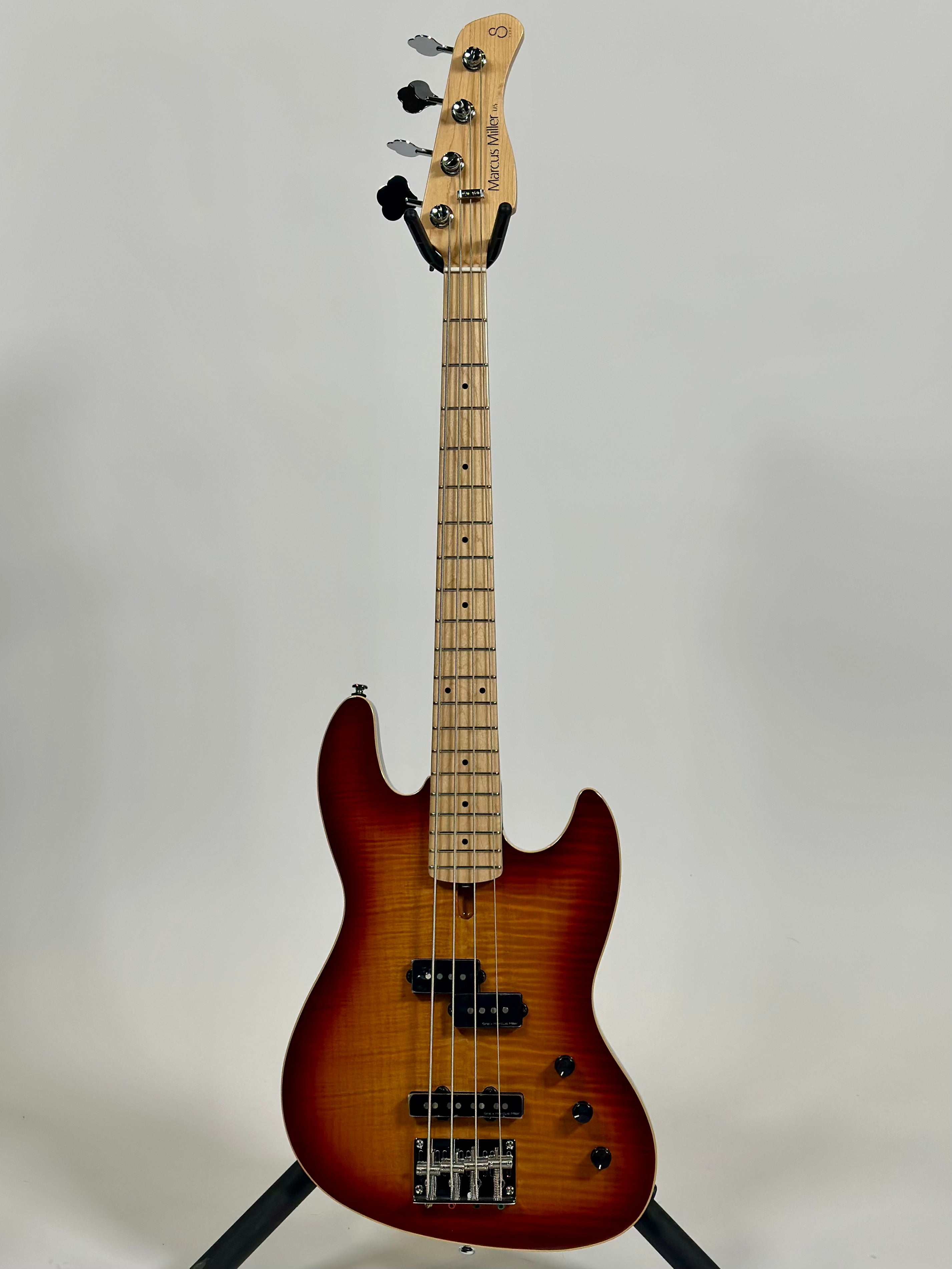 Sire Marcus Miller U5 Alder Short-Scale 4 String, Tobacco Sunburst