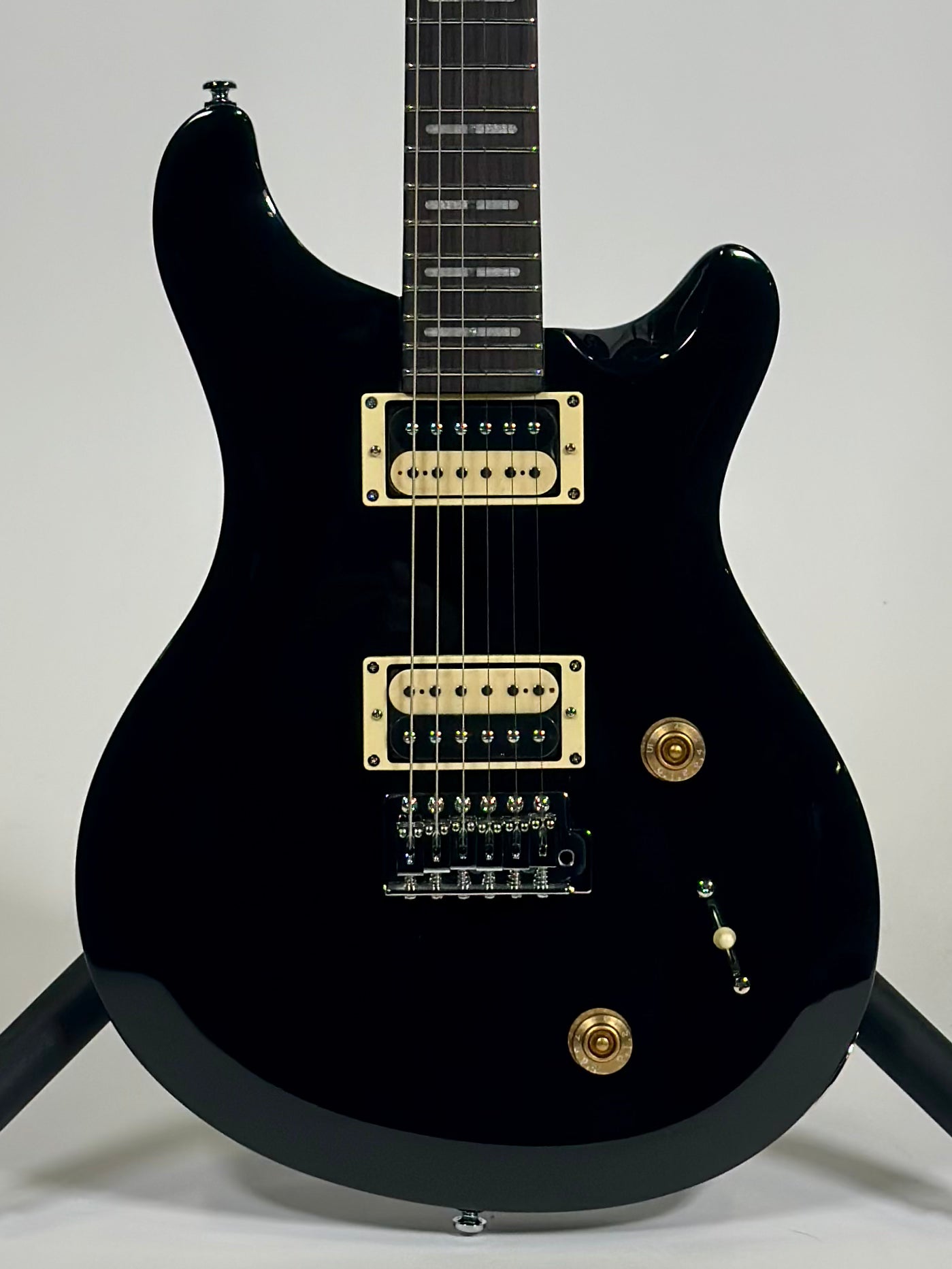 Sire Larry Carlton Q3, Black