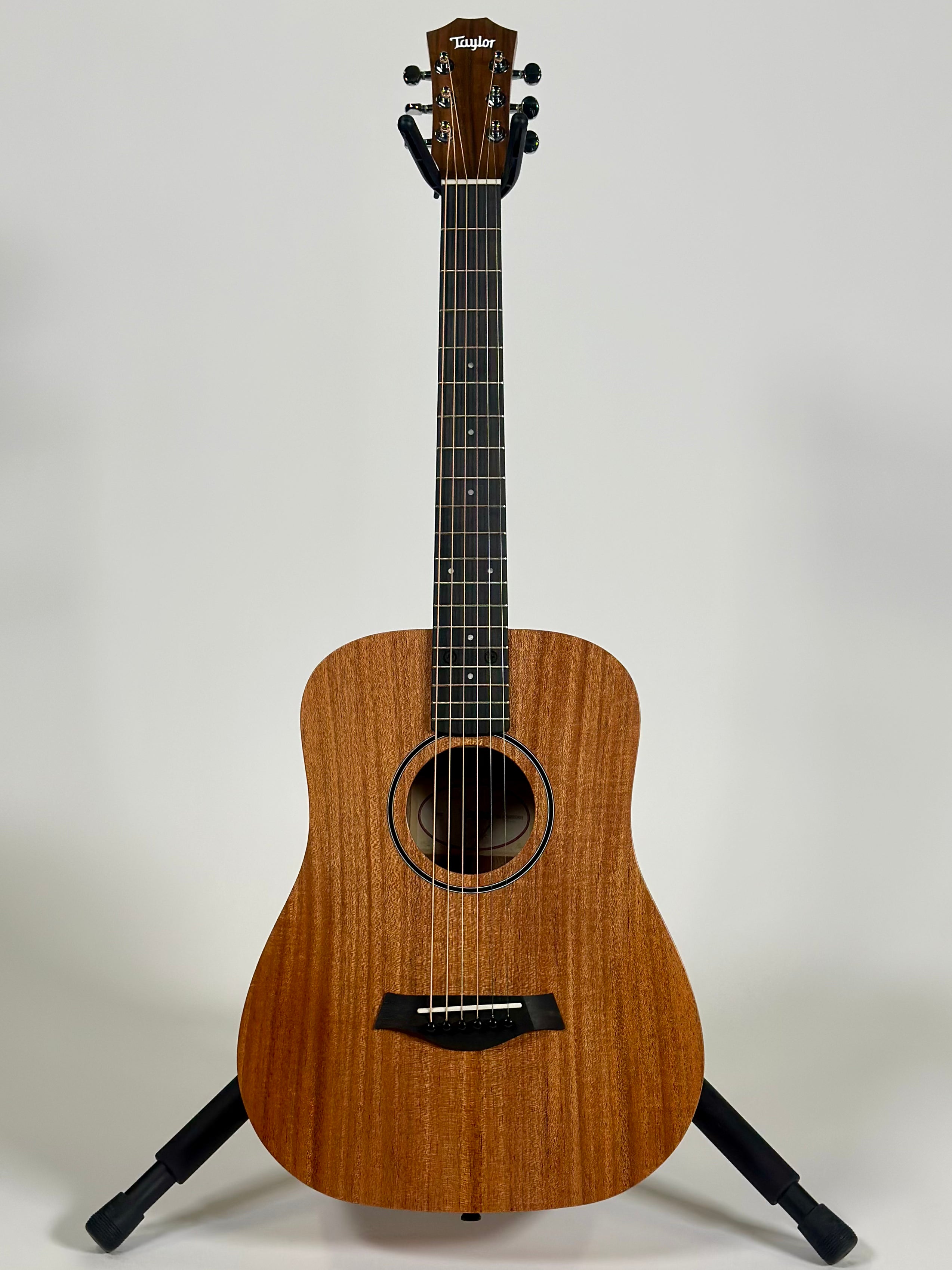 Taylor BT2, Baby Taylor, Solid Mahogany Top