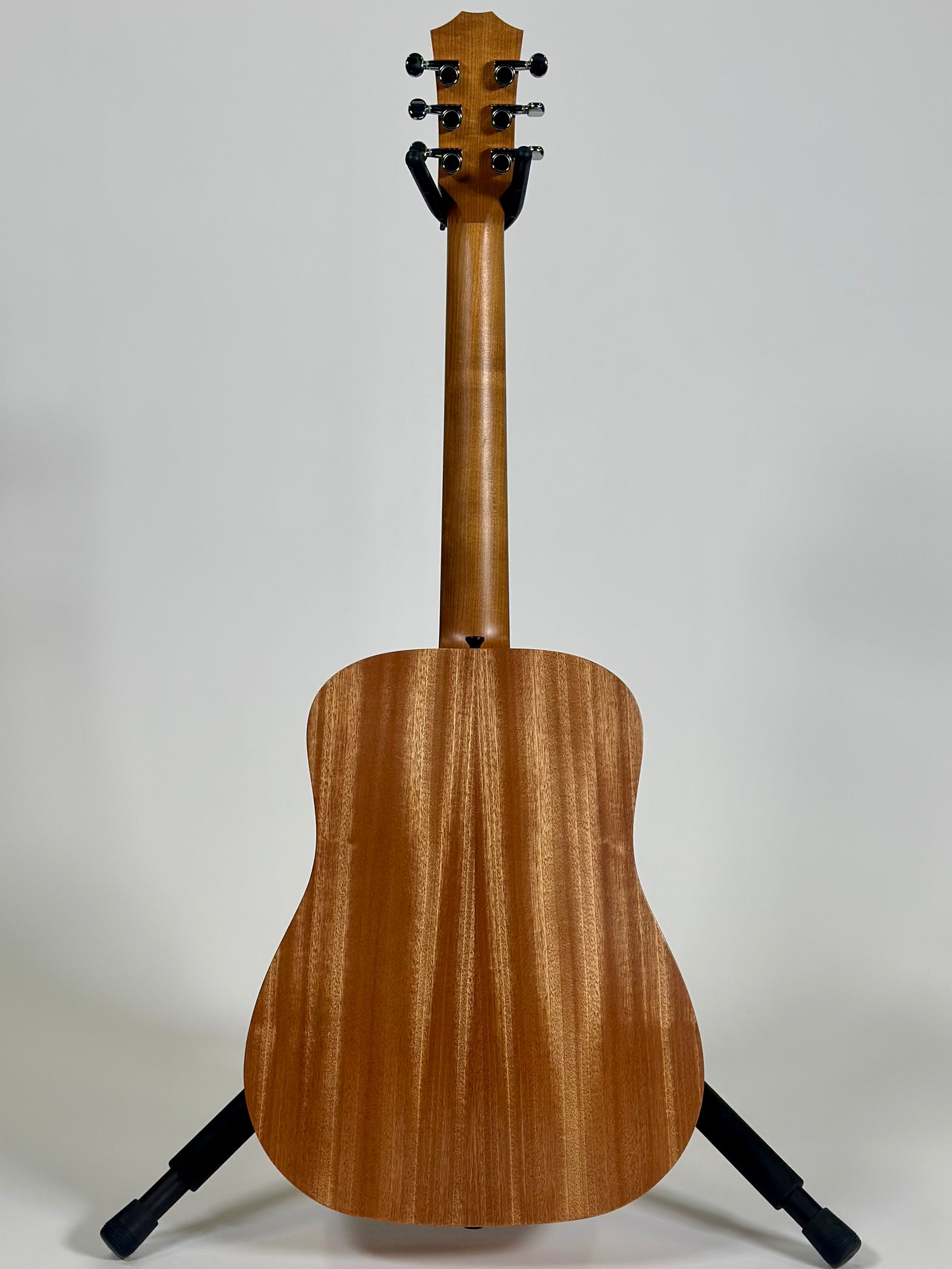 Taylor BT2, Baby Taylor, Solid Mahogany Top