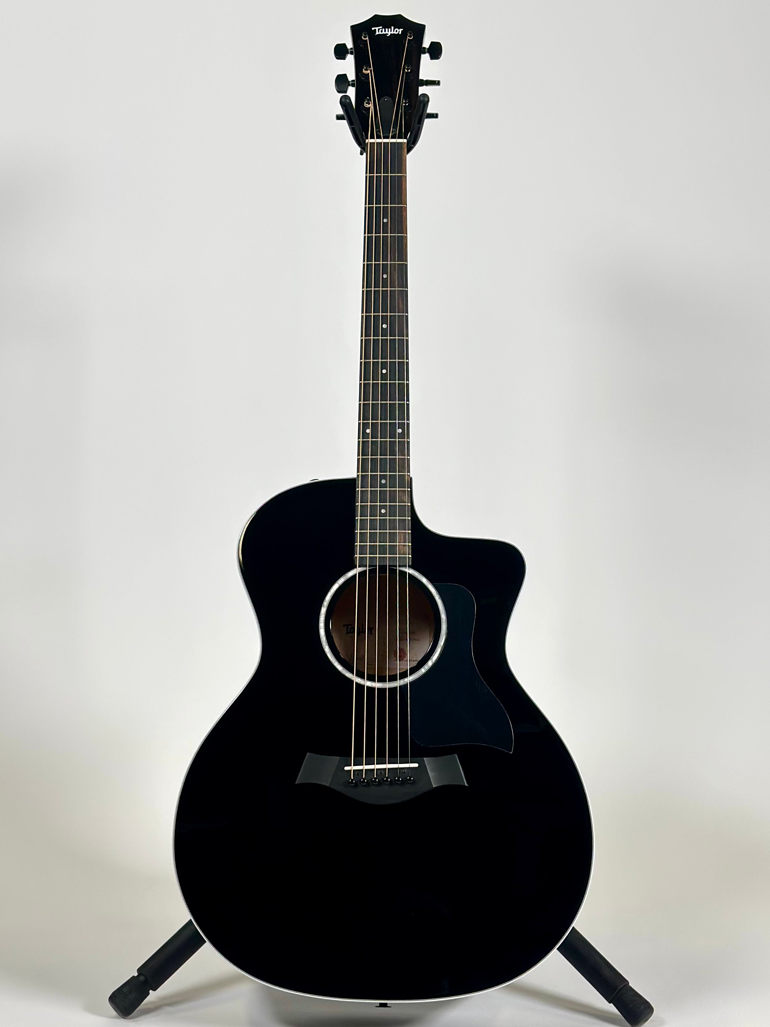 Taylor 214ce-BLK Plus
