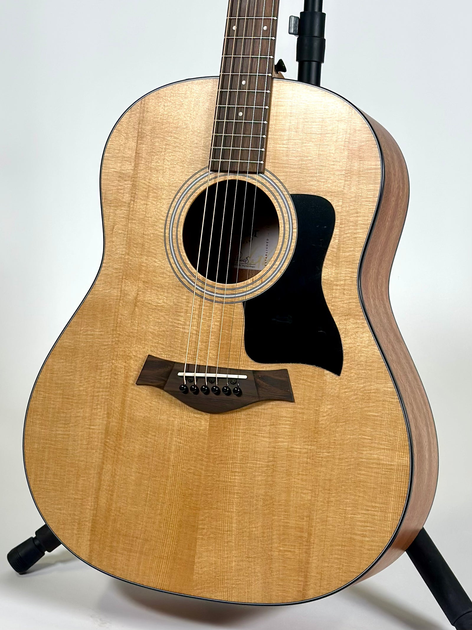 Taylor 117e, Spruce/Sapele