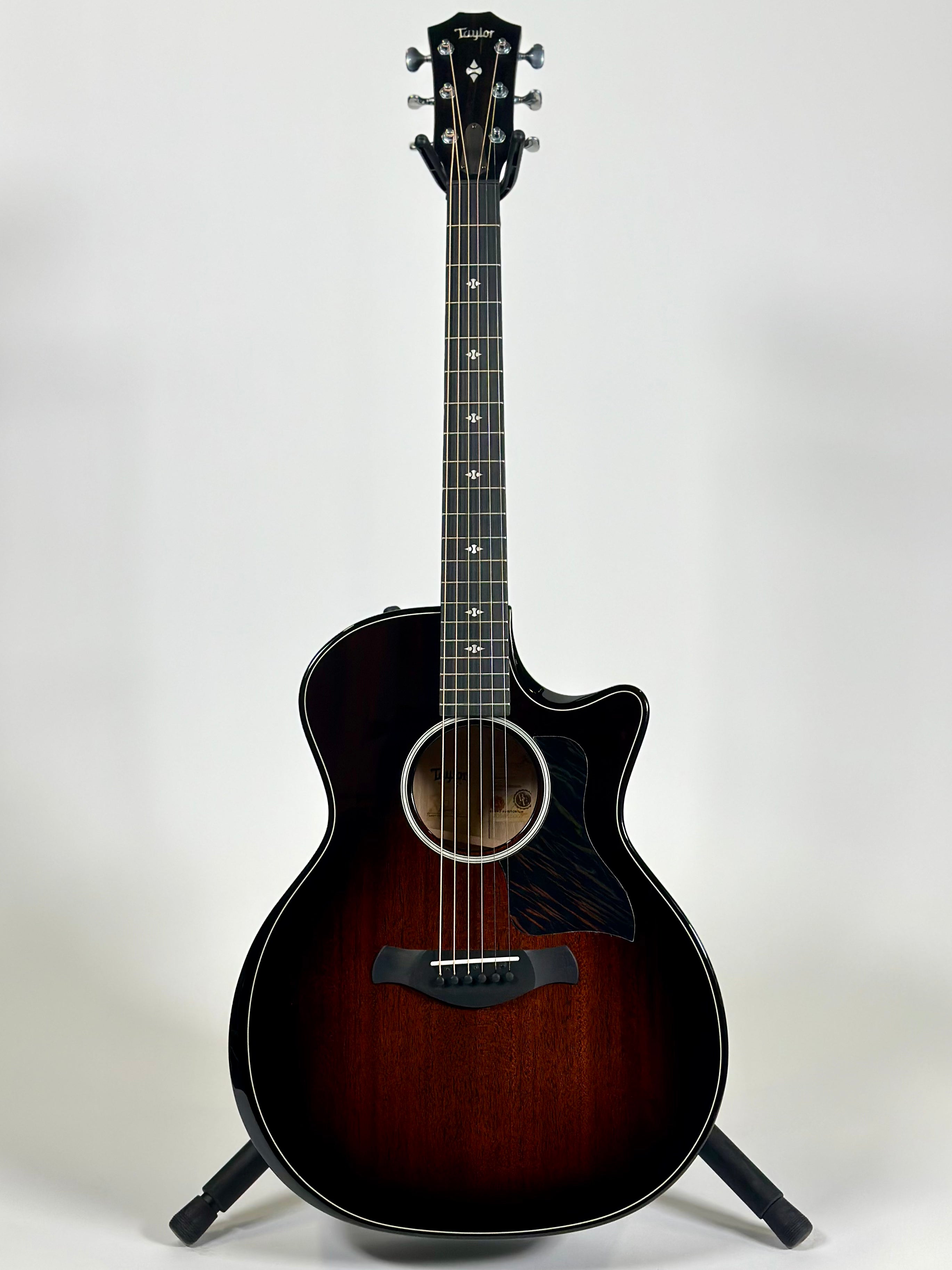 Taylor Builder's Edition 524ce, Mahogany/Ash