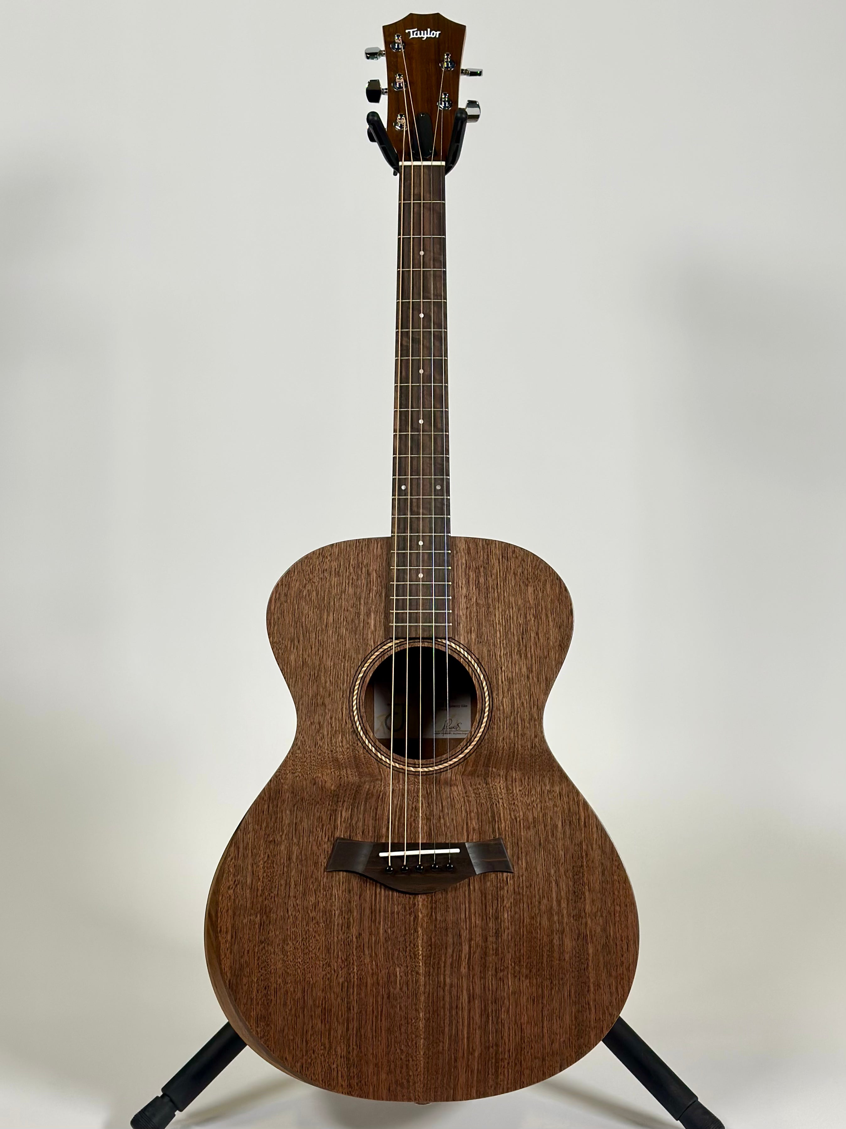 Taylor Jacob Collier Signature Model Academy 22e 5-String, Walnut